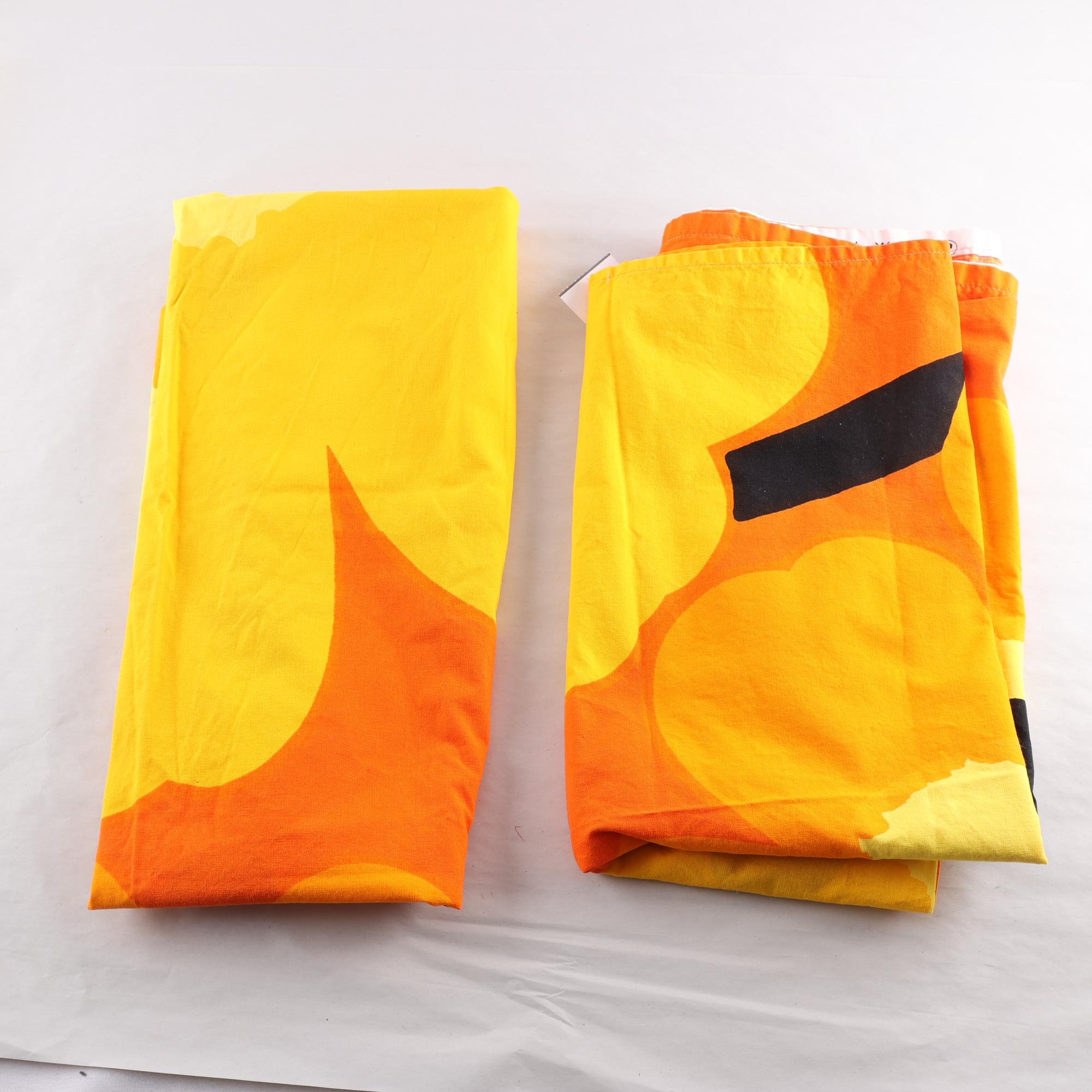 Gardinlängder, Marimekko, orange, gul, blommig.