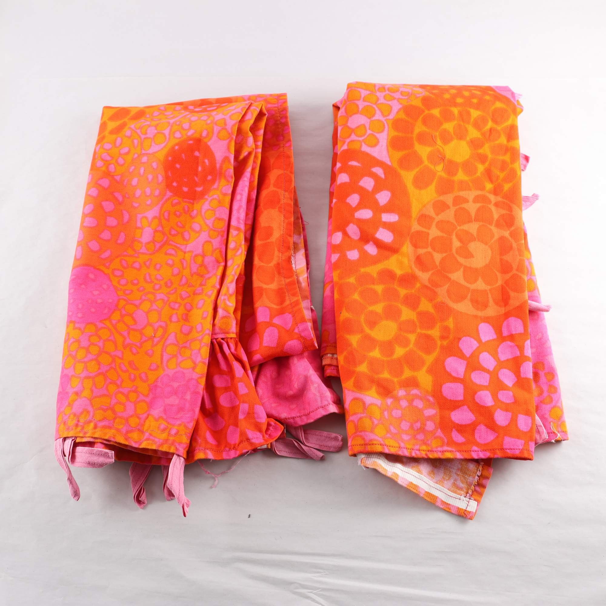 Gardinlängder, Tampella, Marjatta Metsovaara, orange, rosa.