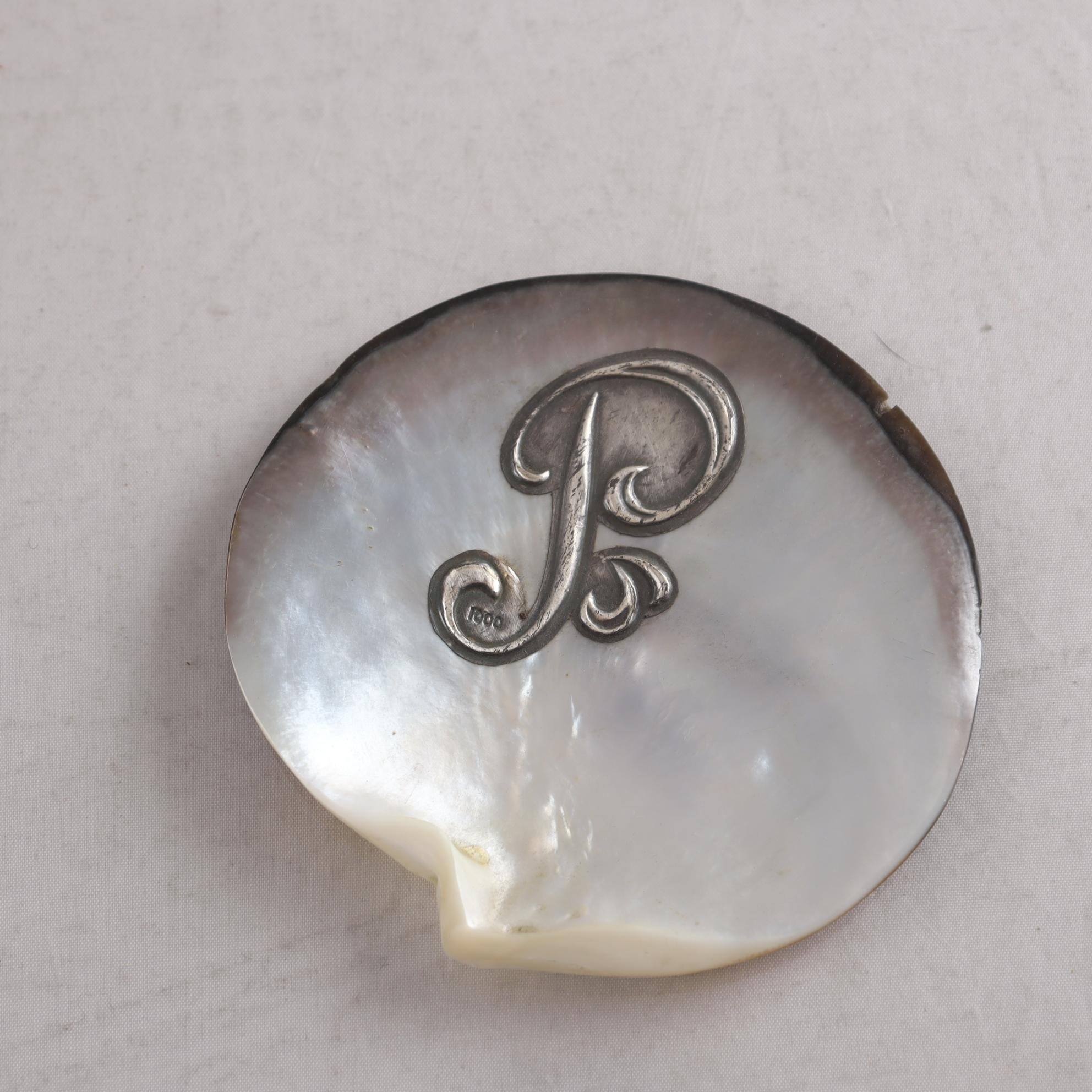 Litet fat, snäckskal, silverdekor (900), Grekland