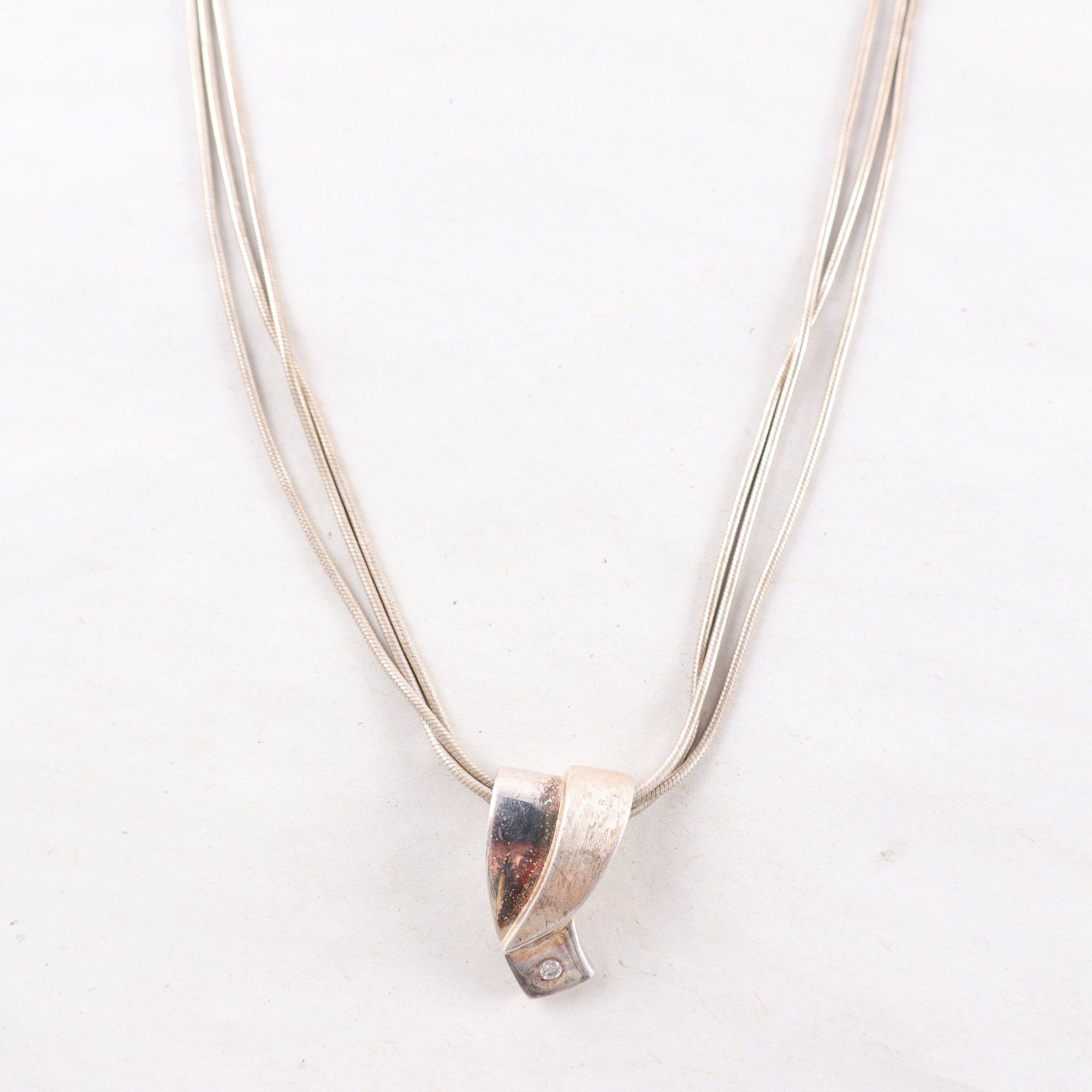 Ormkedja & hänge, silver, sten, brv: 15.6g