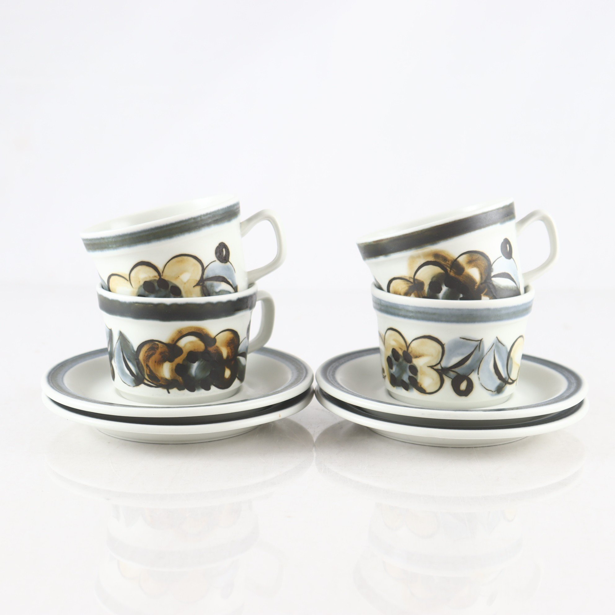 Koppar på fat, ”Senja”, Inger Waage, Stavangerflint. Samfraktas ej.