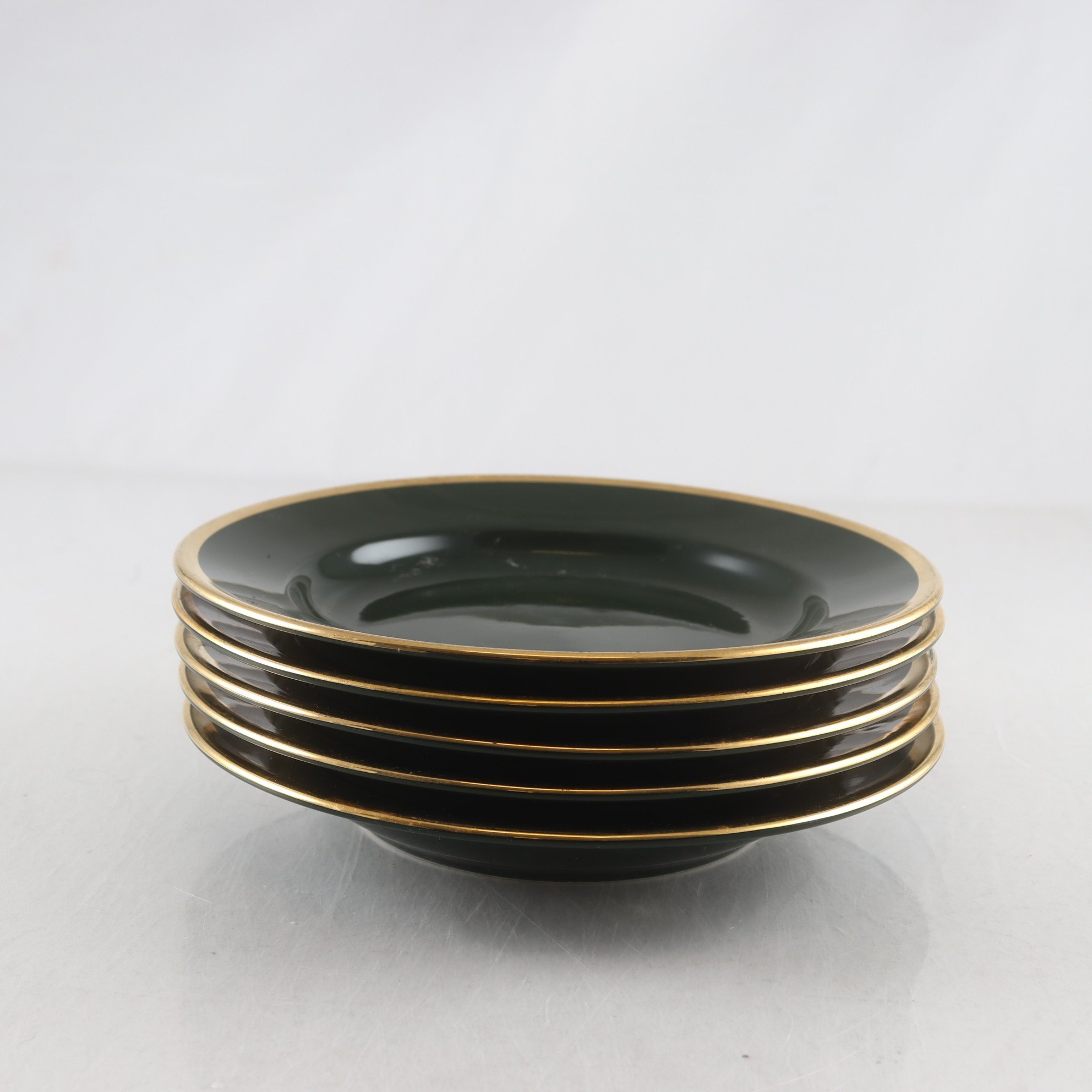 Djupa tallrikar, Pillivuyt, 5 st. Samfraktas ej.