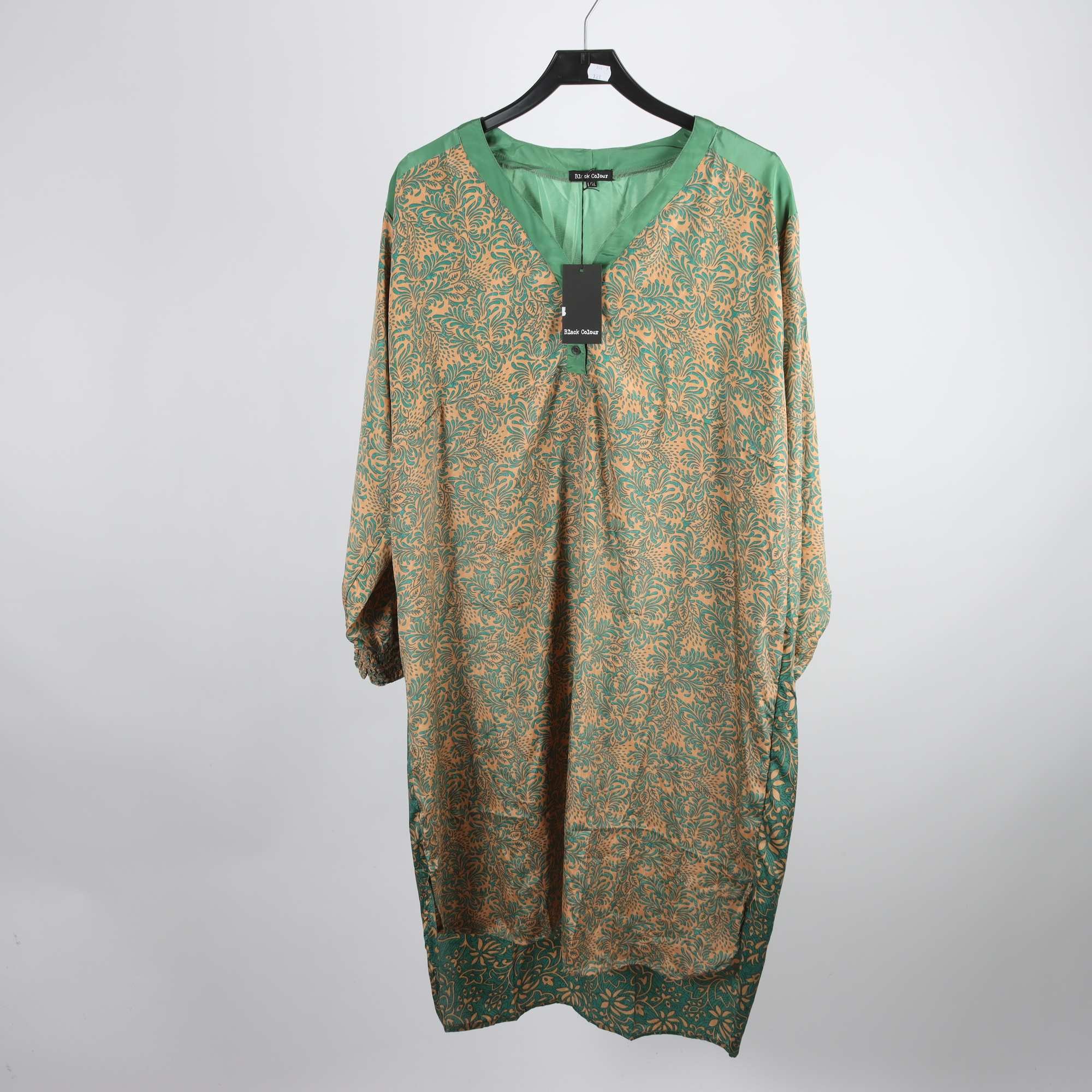 Klänning, Black Colour, grön, beige, mönstrad, stl. L/XL