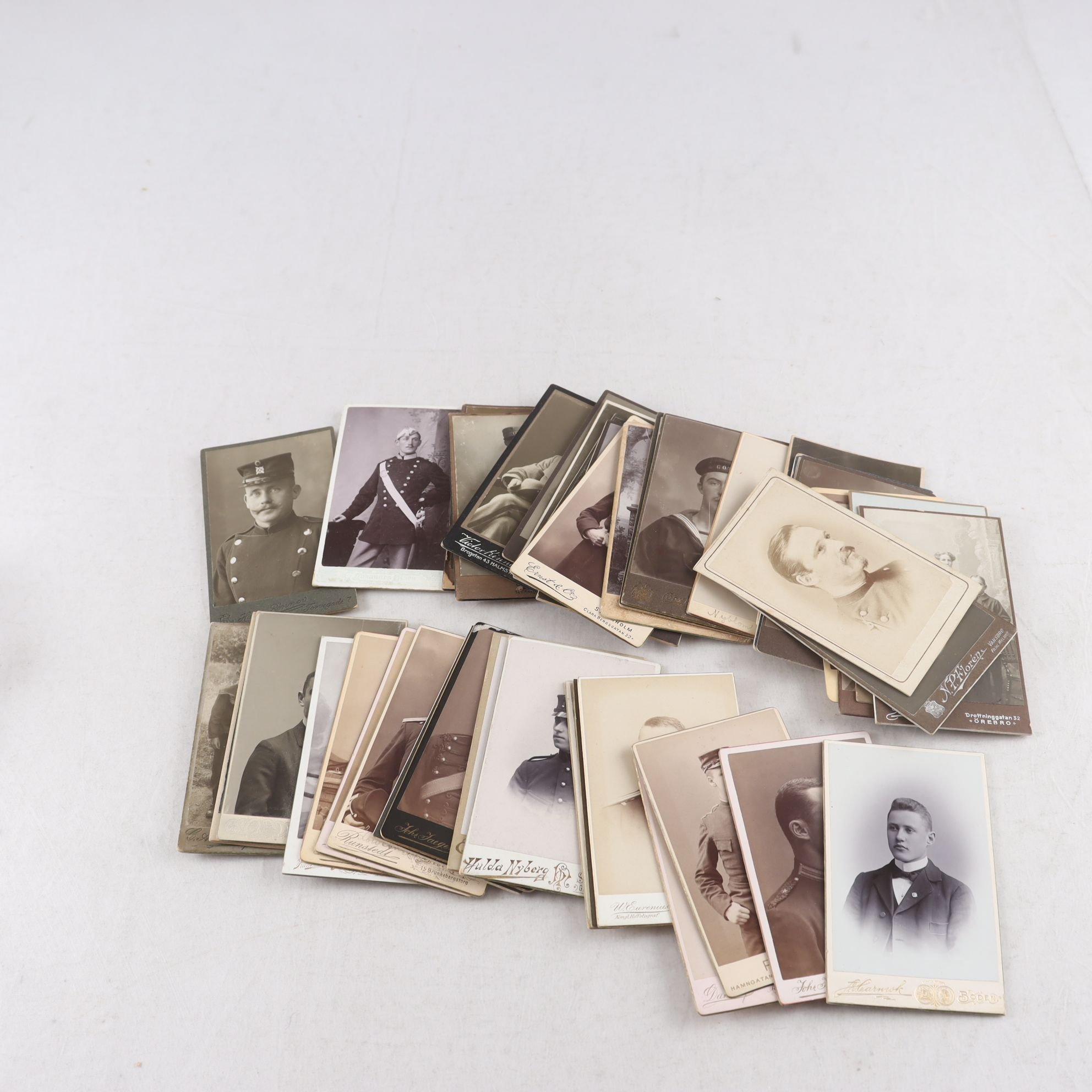 Samling med fotografier, porträtt, 1800-talets slut