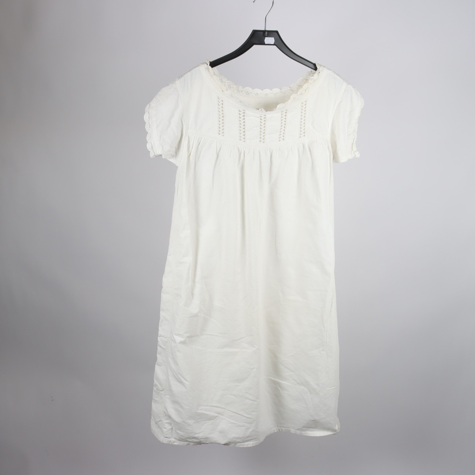 Klänning/nattlinne, Okänd, vit, stl. ca. S/M.