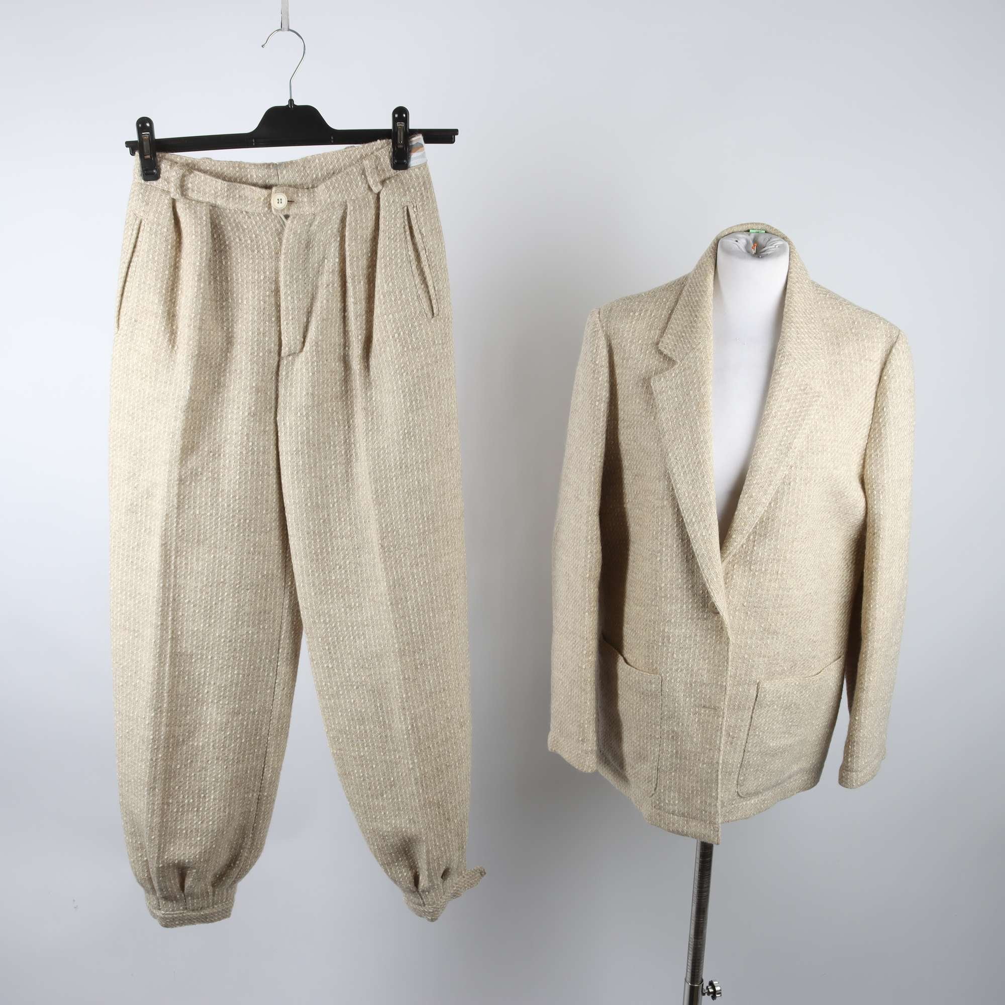 Byxor+kavaj, Trinet, Finland, beige, grå, ullmix, stl. 38.