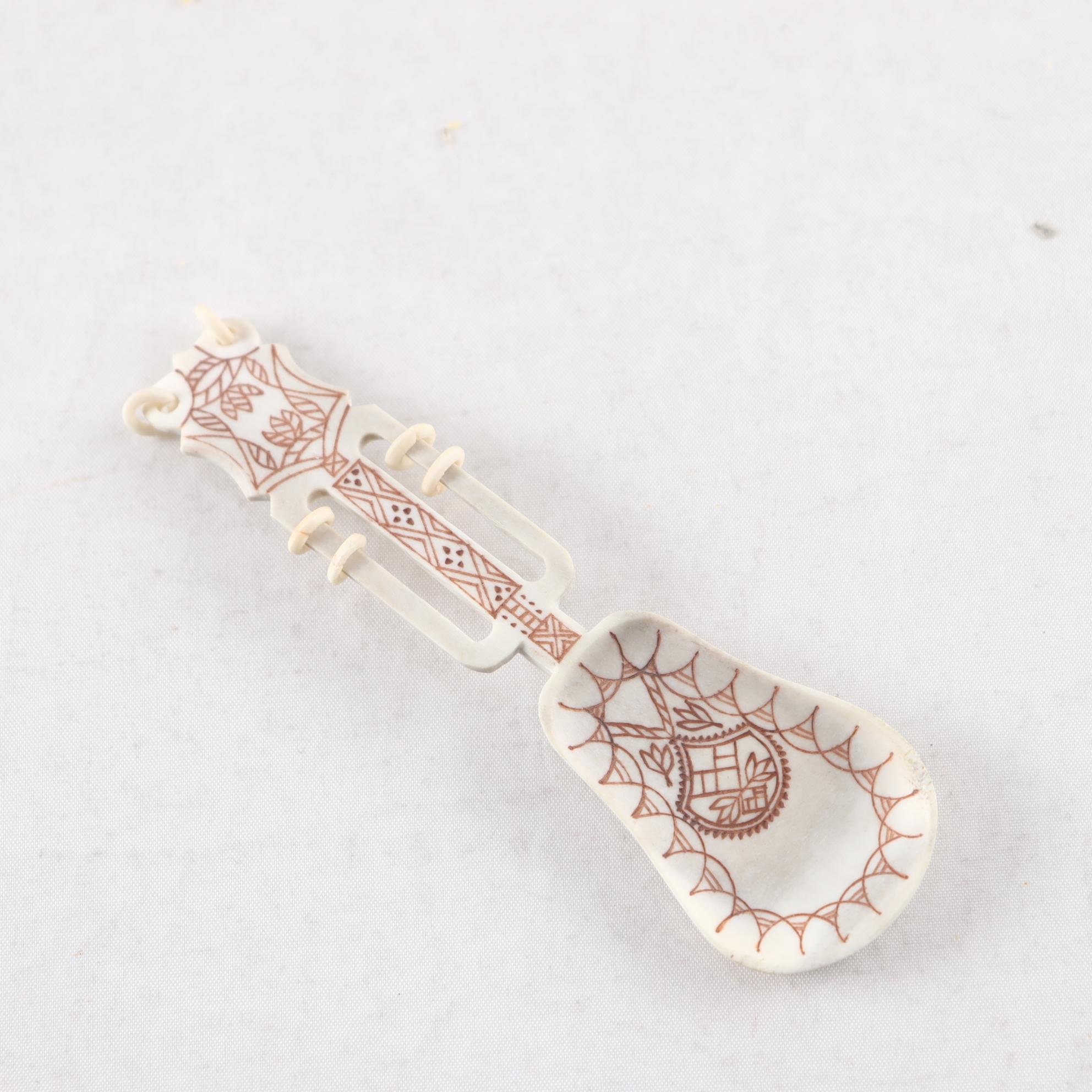 Sked, samiskt arbete, renhorn, geometrisk dekor