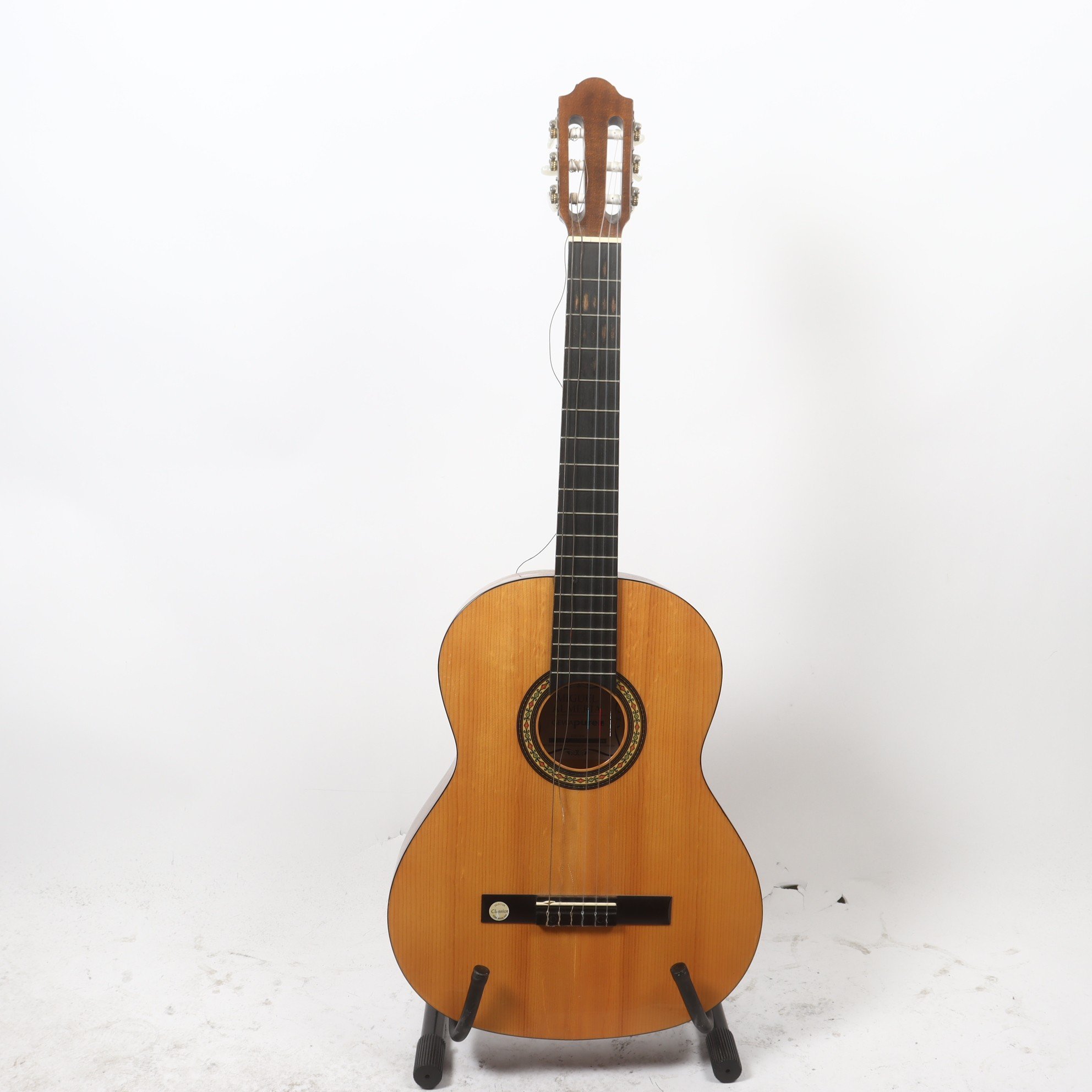 Akustisk gitarr, Miguel Almeria. Endast avhämtning.