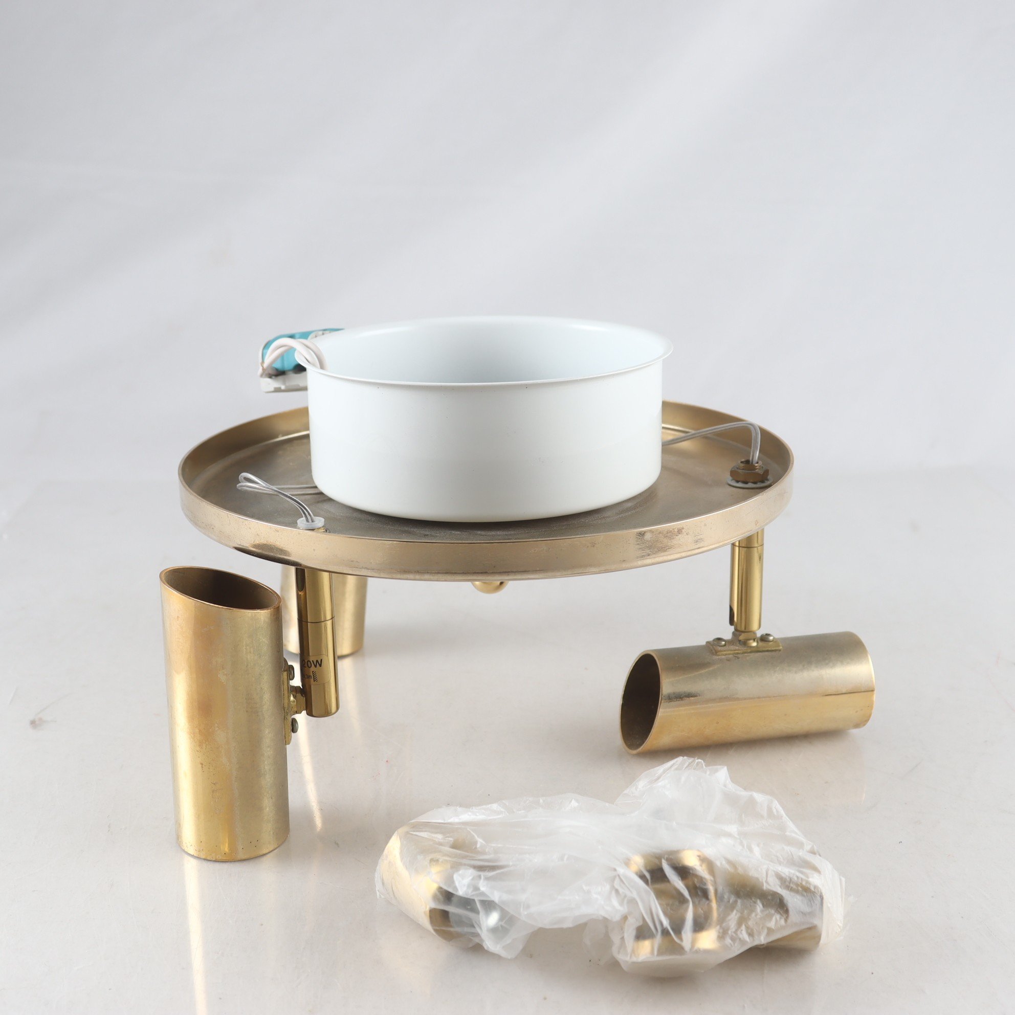 Taklampa, mässing, Belid S6313. Samfraktas ej.