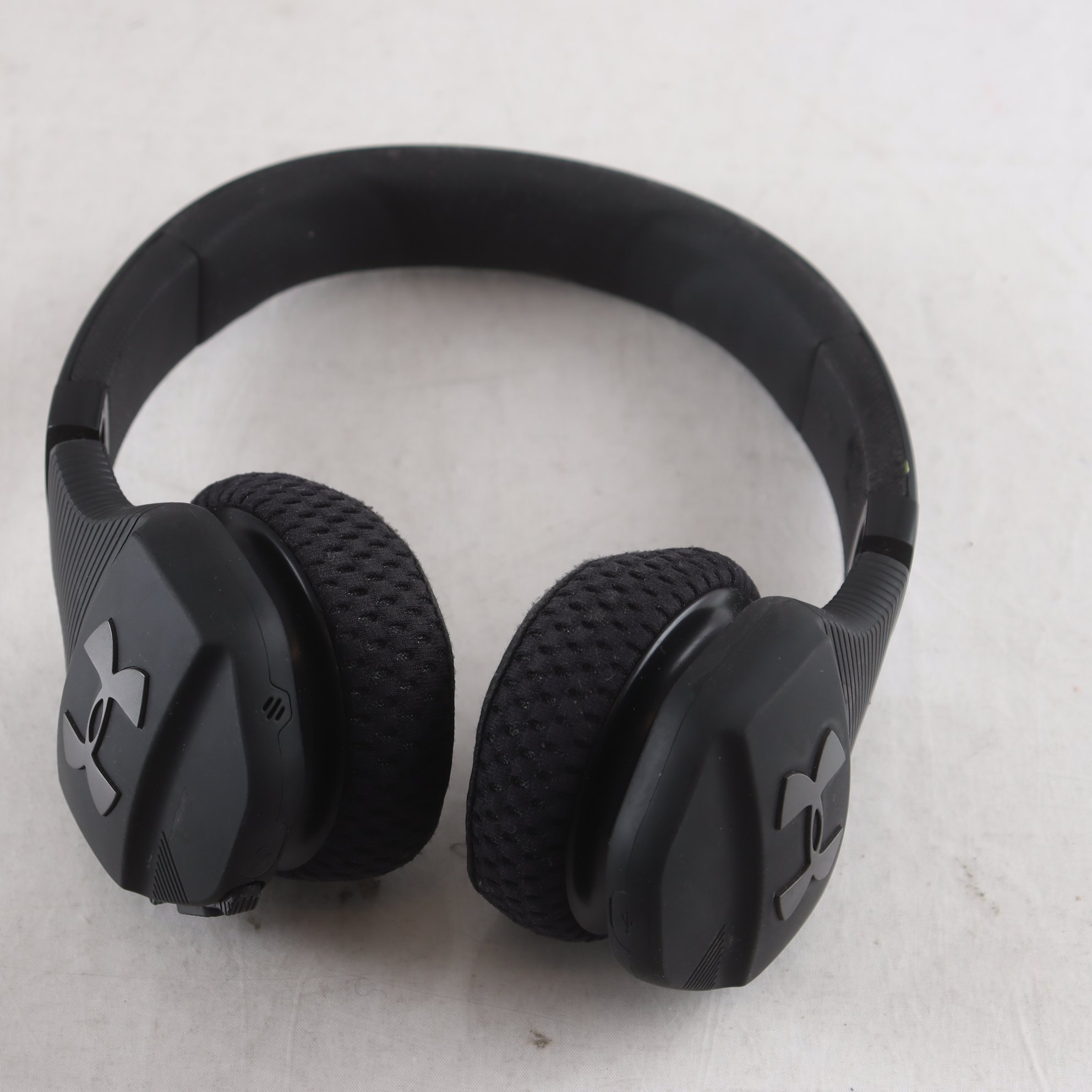 Hörlurar, Under Armour