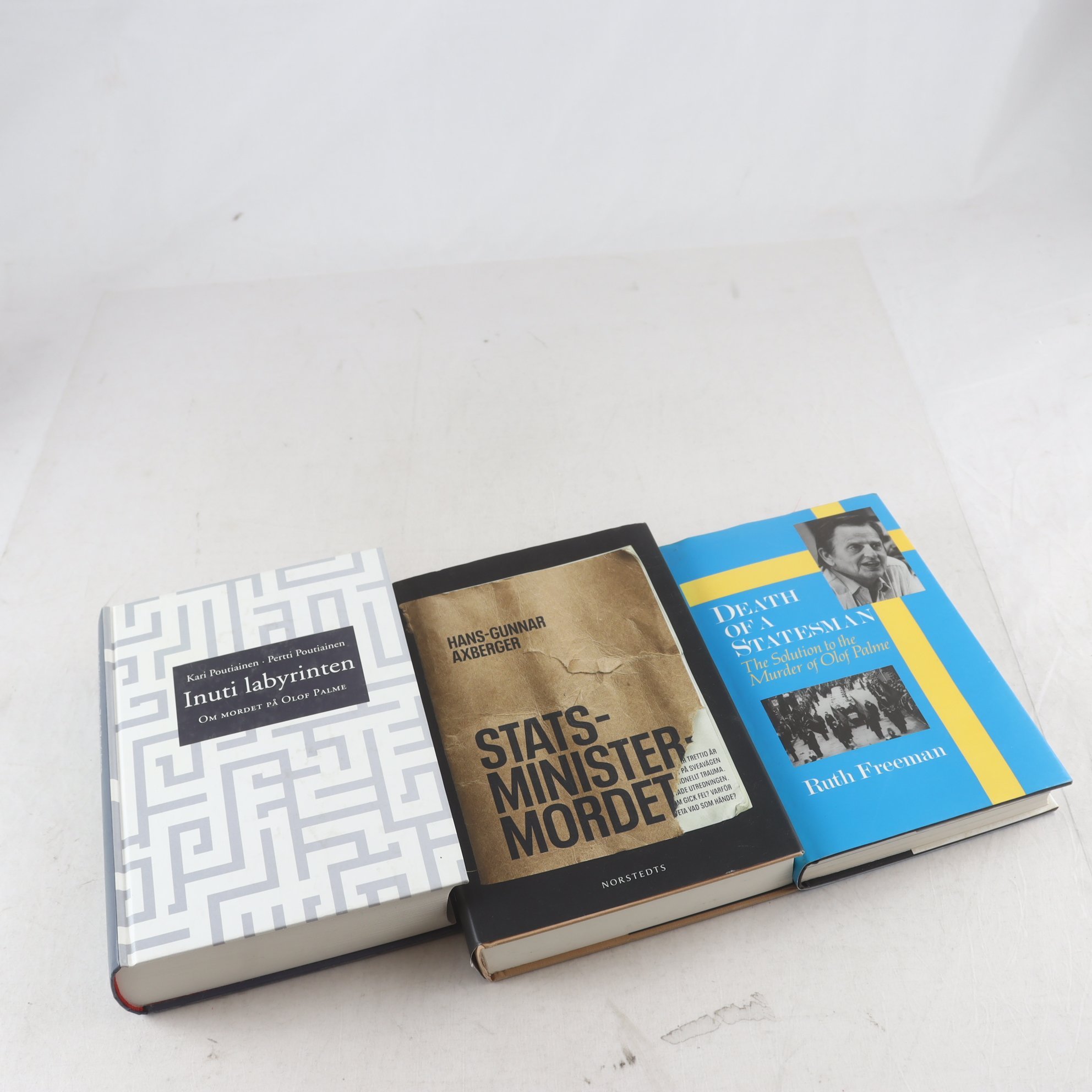 Palmemordet, bokpaket med 3 volymer, bl a Inuti labyrinten