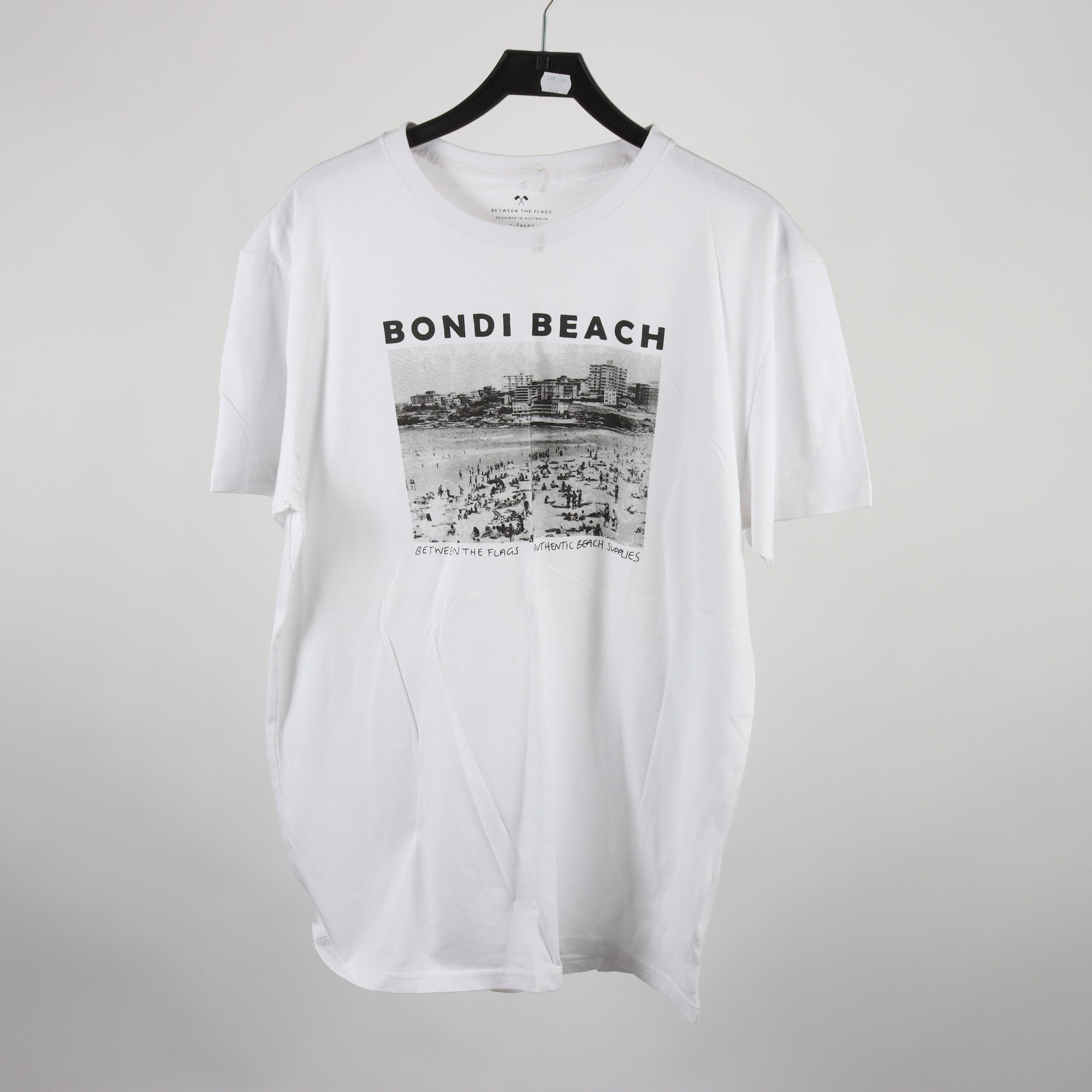 T-shirt, Between The Flags, Bondi Beach, vit, stl. XL.