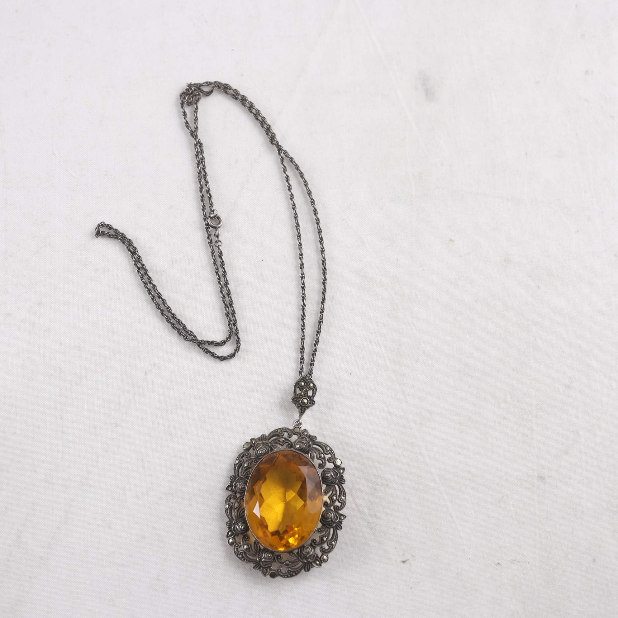 Halsband & hänge, silver, brv: 28,6 g