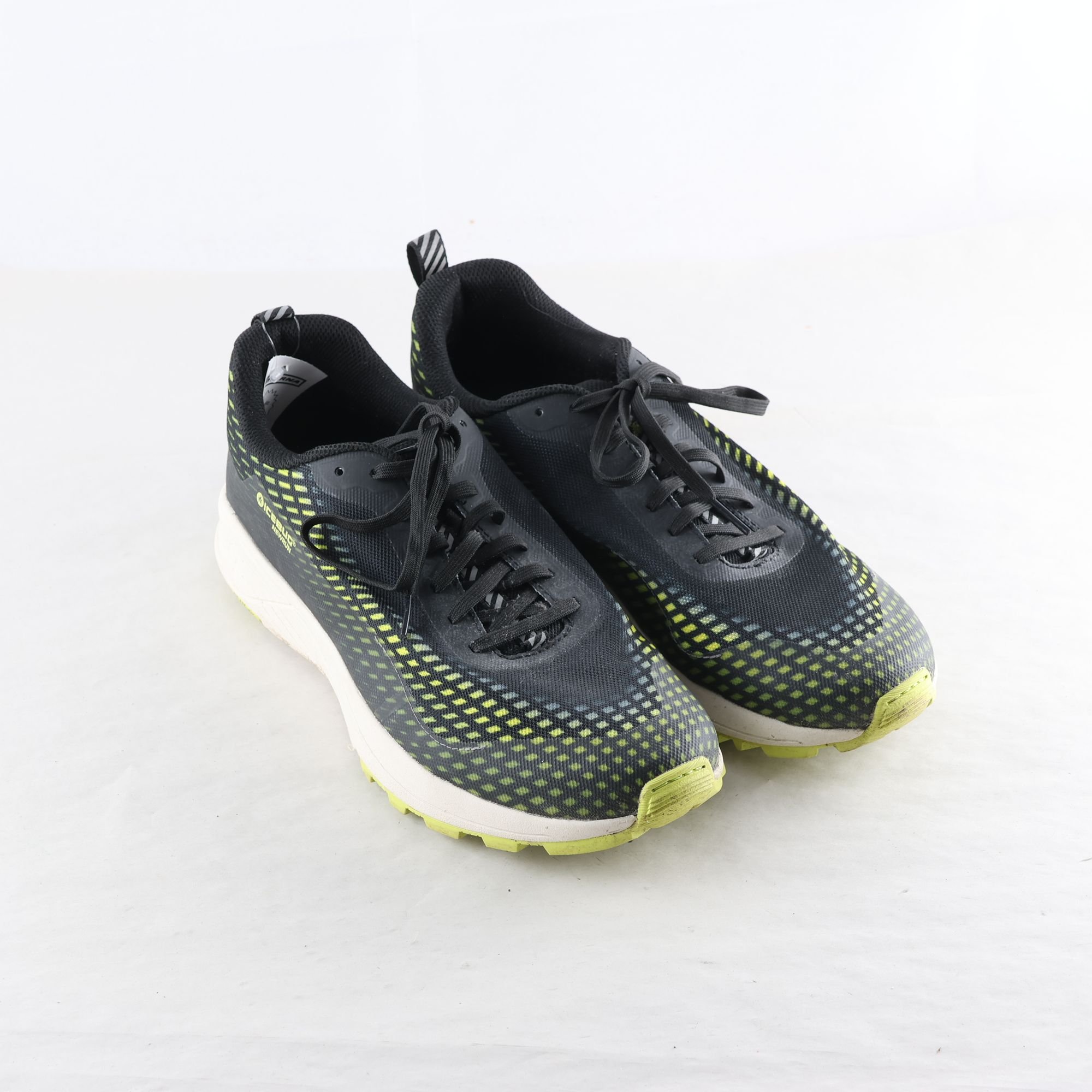 Sneakers. Icebug med dobbar, svart, grön, stl. 45