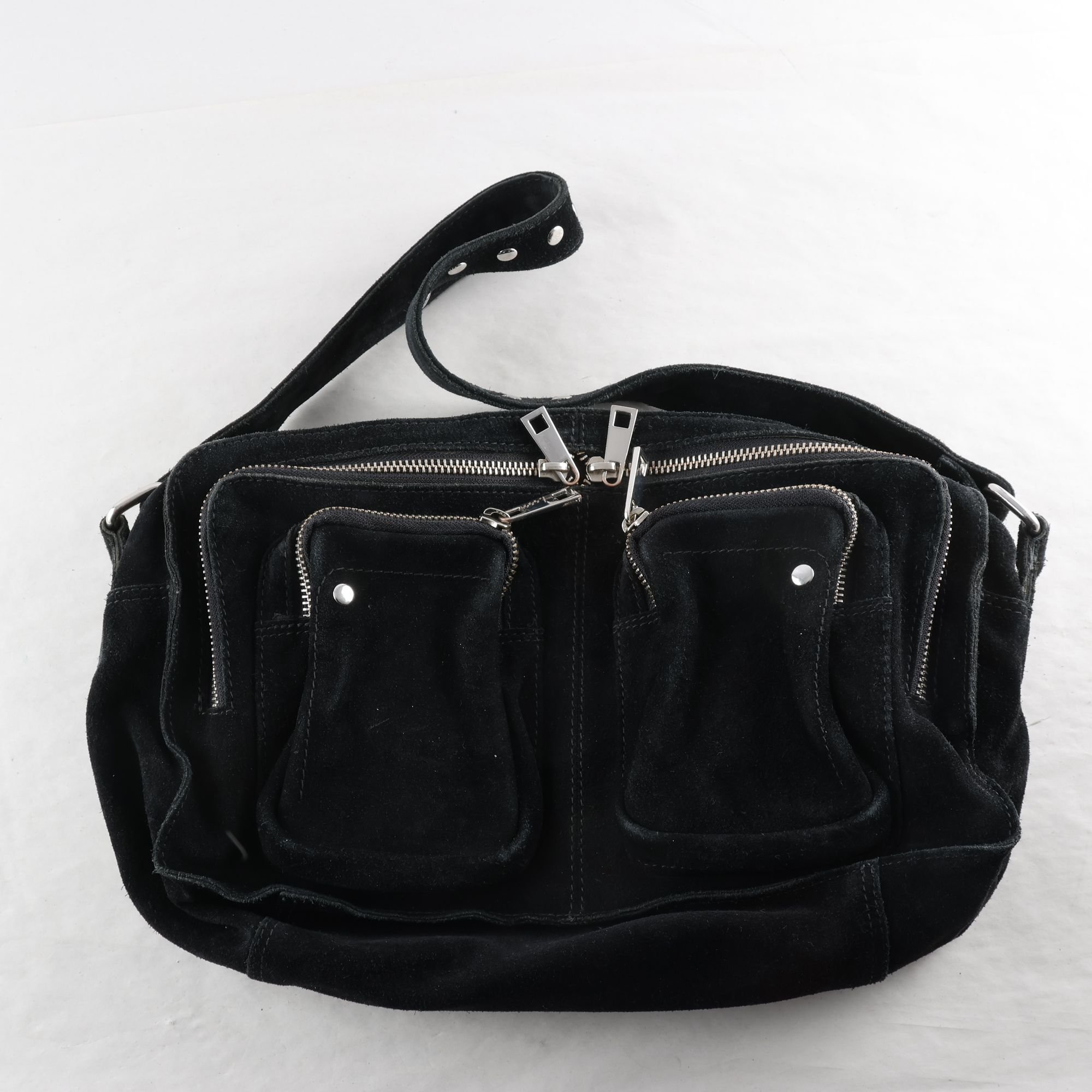 Axelremsväska, Nunoo, svart