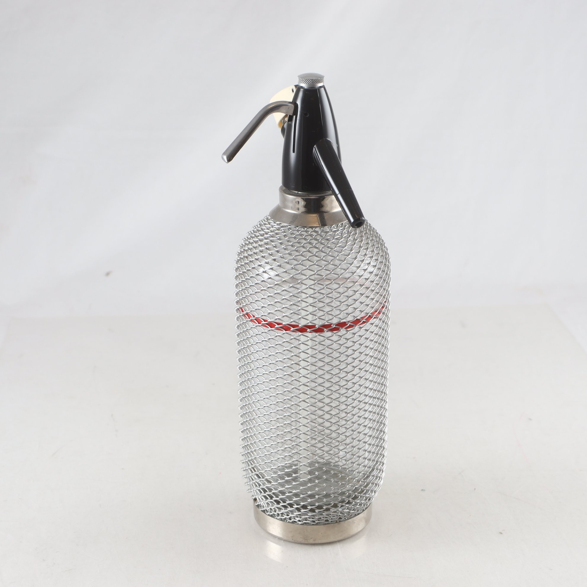 Sifon, glas, metallnät. Samfraktas ej.