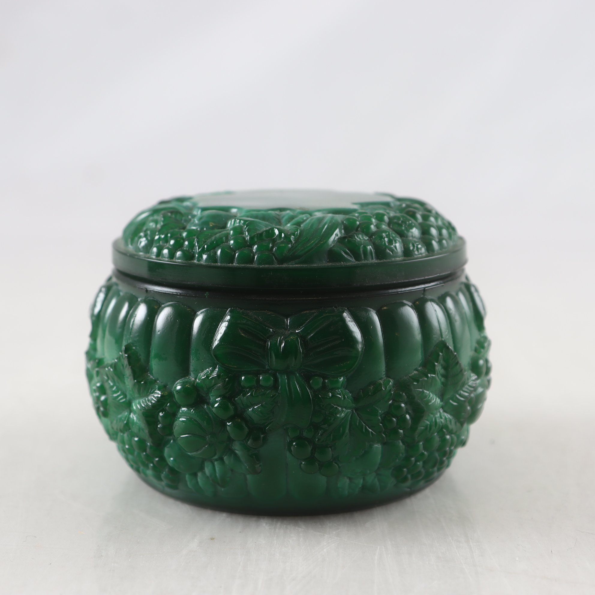 Lockask, malakitglas, Curt Schelovogt, Böhmen, 1930-tal