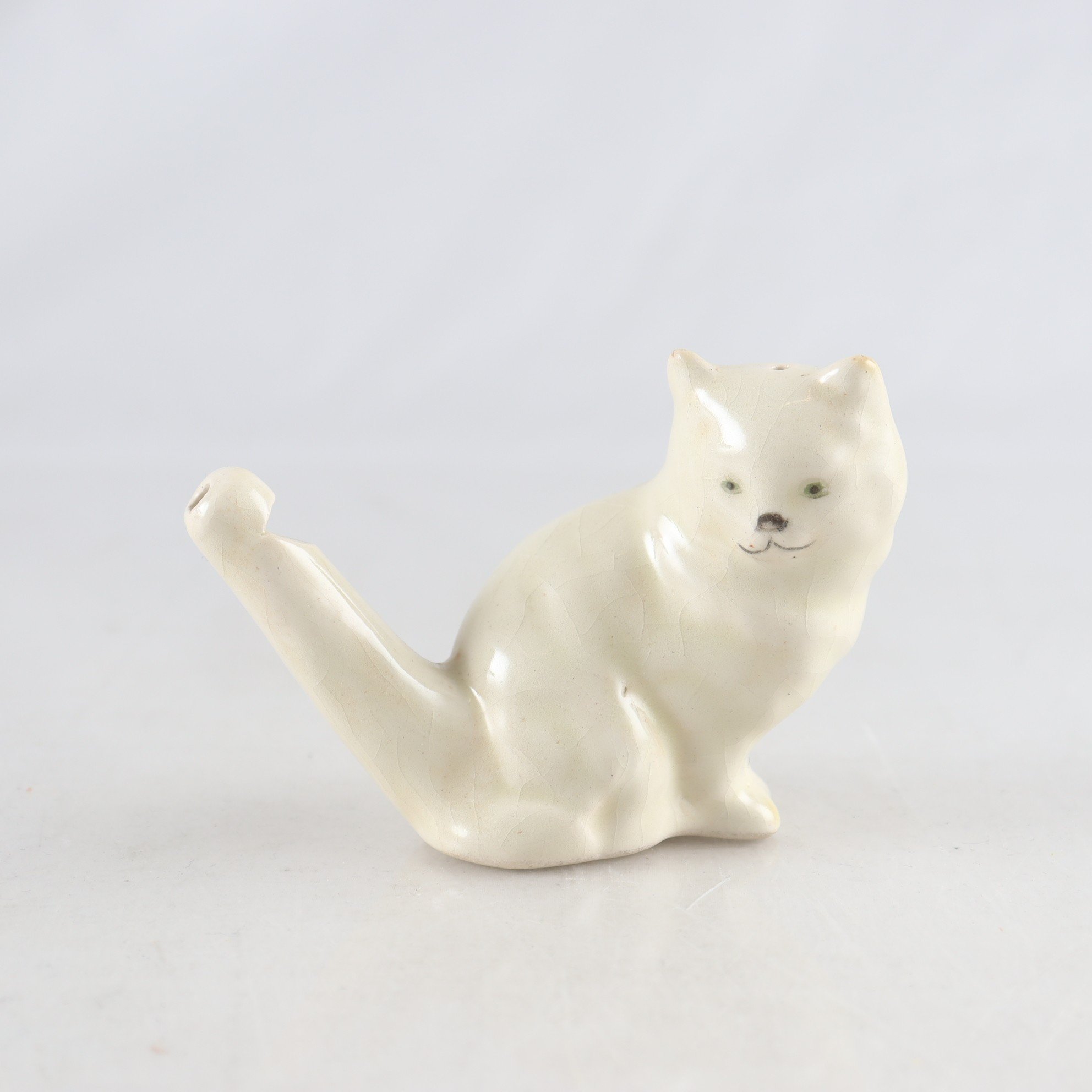 Vissla, porslin, katt, 1900-tal