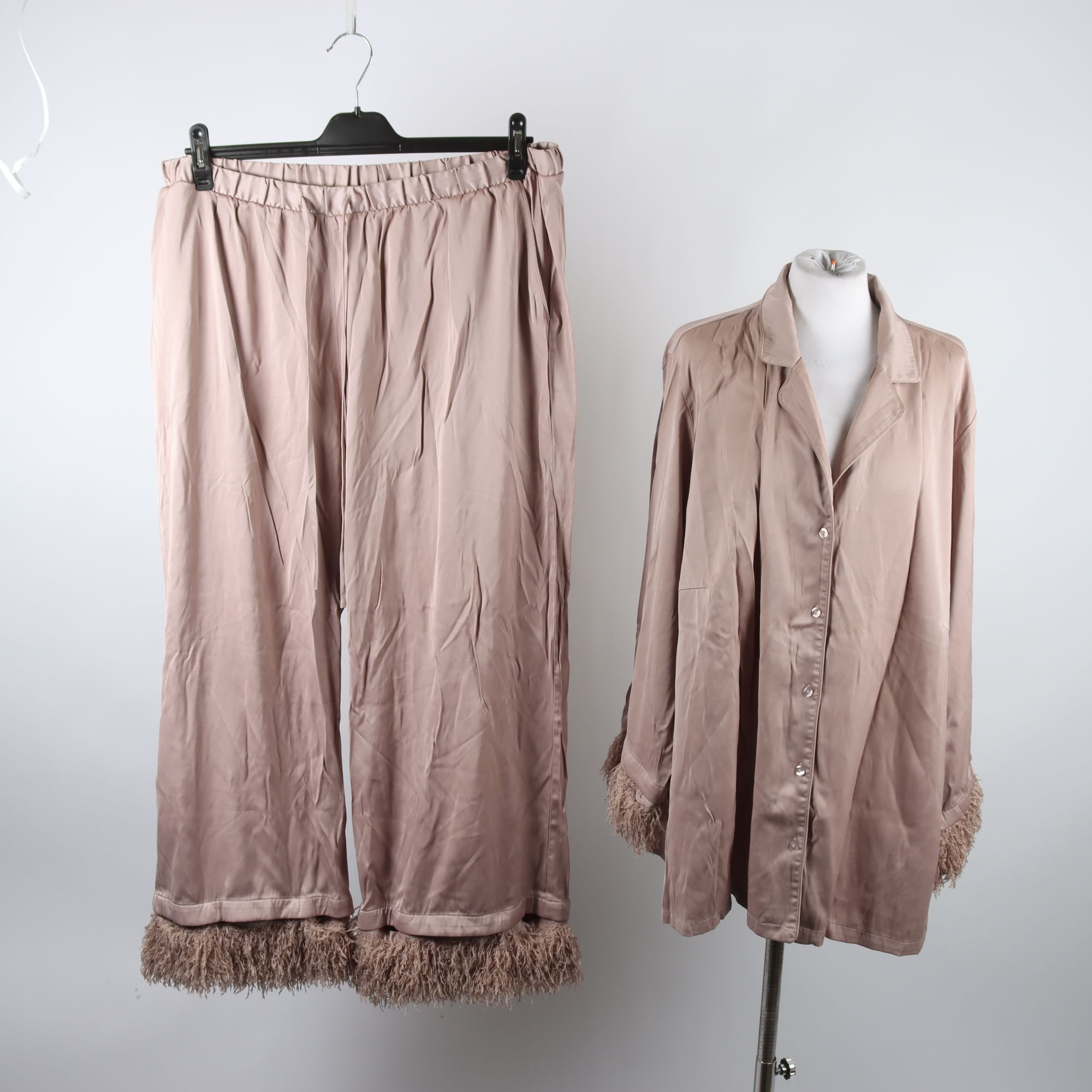 Sovplagg, Lindex, beige, stl. 2XL