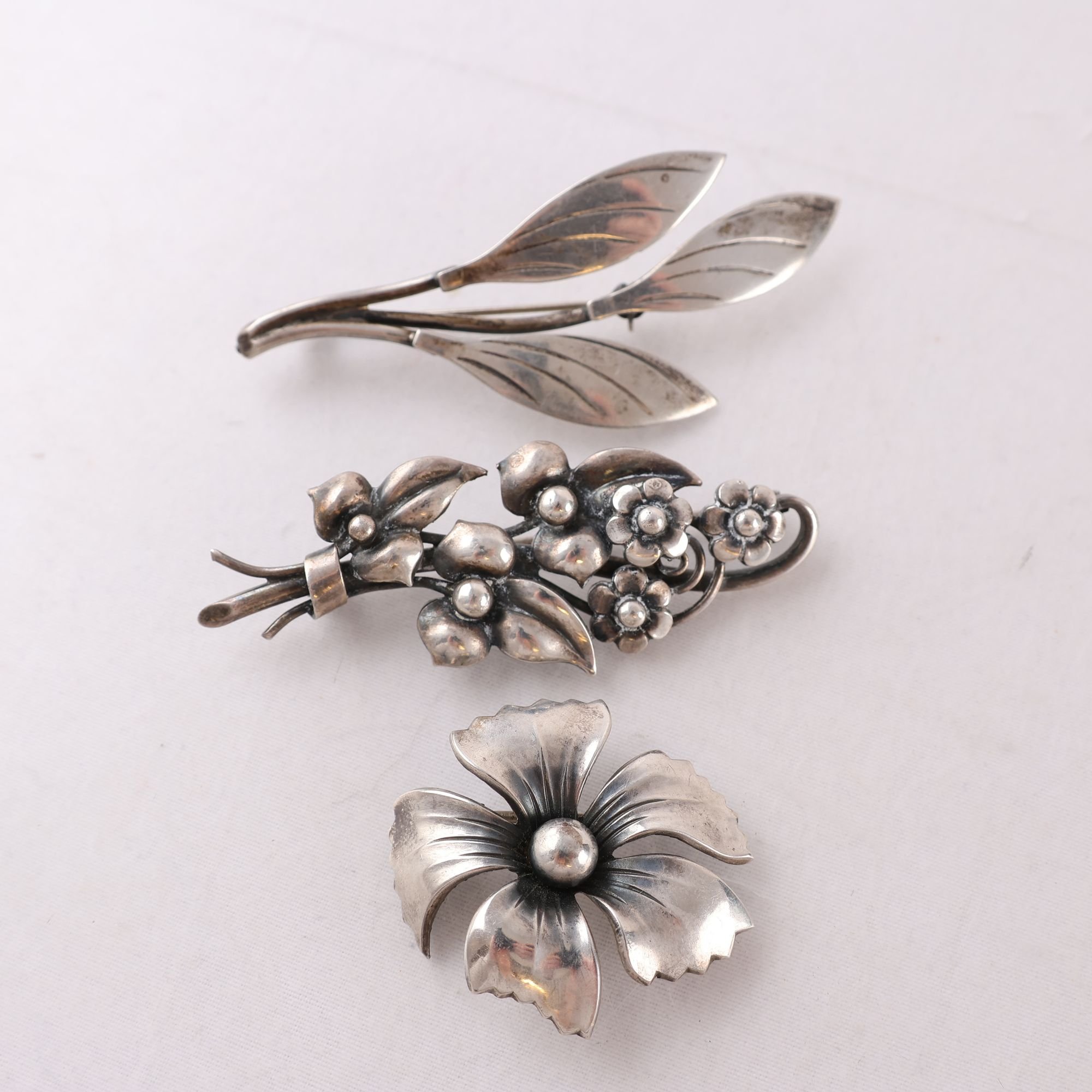 Broscher,silver 925, löv, blommor, vintage, vikt: 21.1g