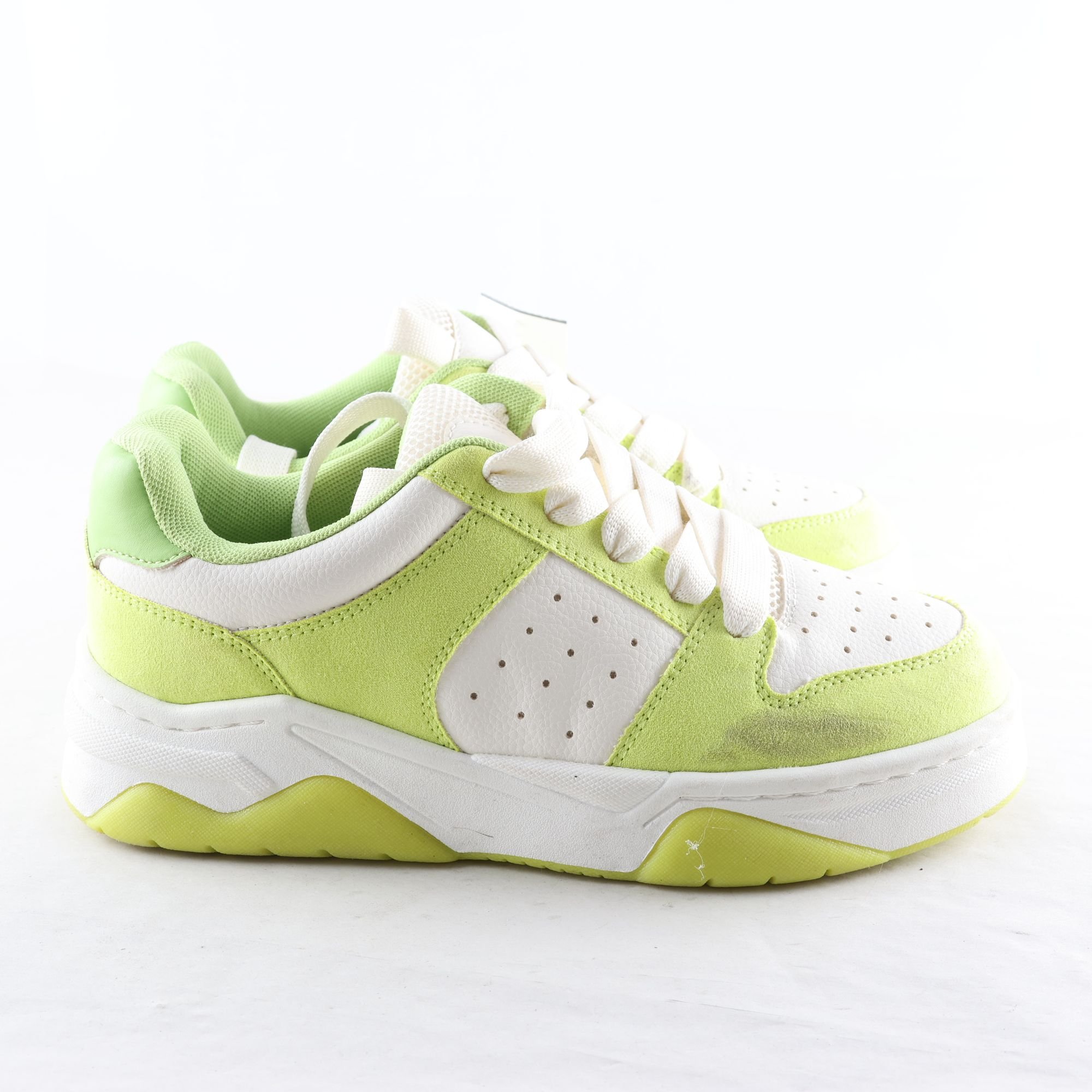 Sneakers, H&M, vit, grön, stl. 39.