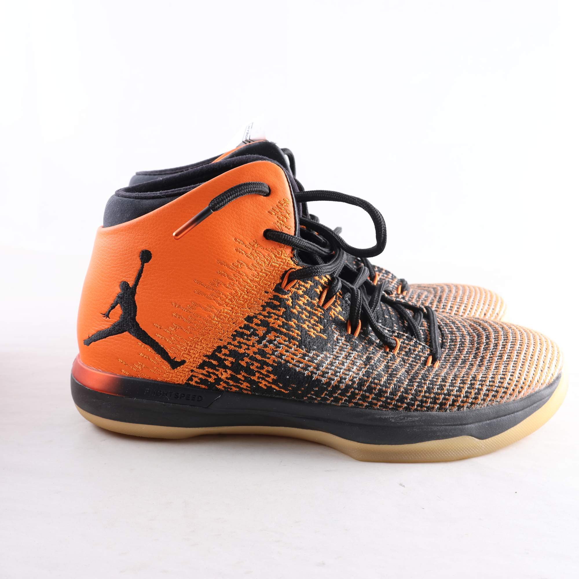 Sneakers, Nike, Jordan, svart, orange, stl. 42.