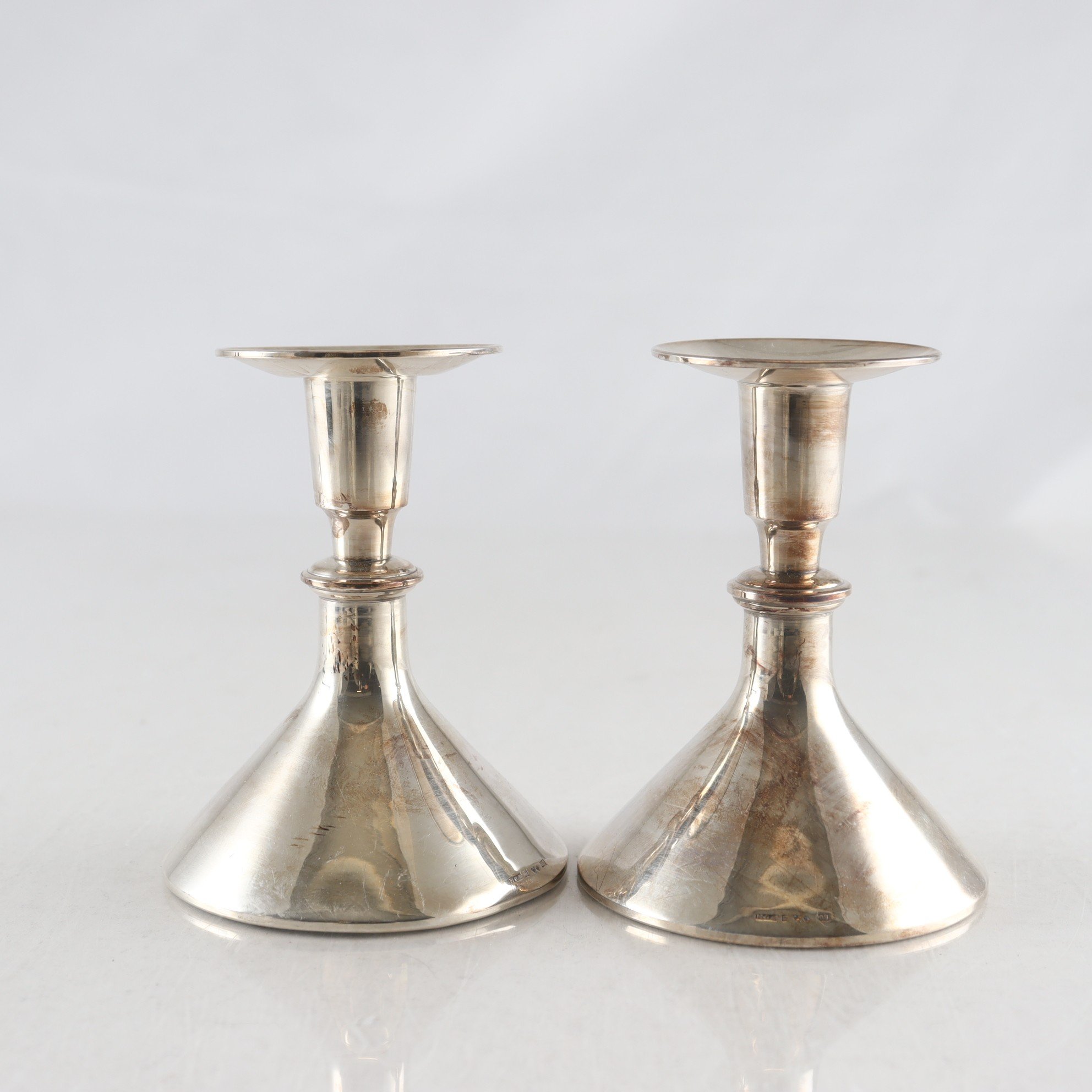 Paret silverljusstakar, MGAB, Uppsala, 1966