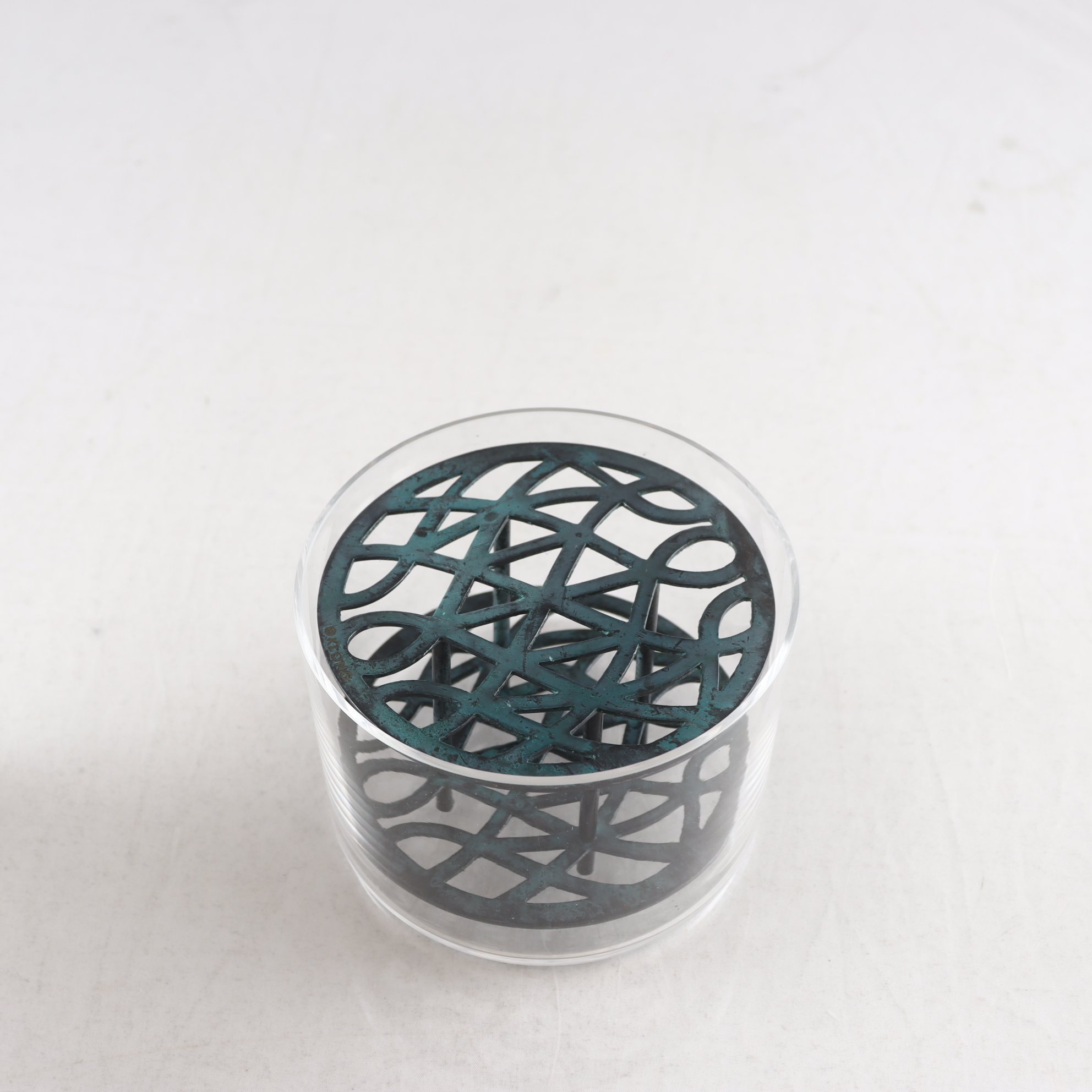 Vas, glas, patinerad mässing, Äng, Klong