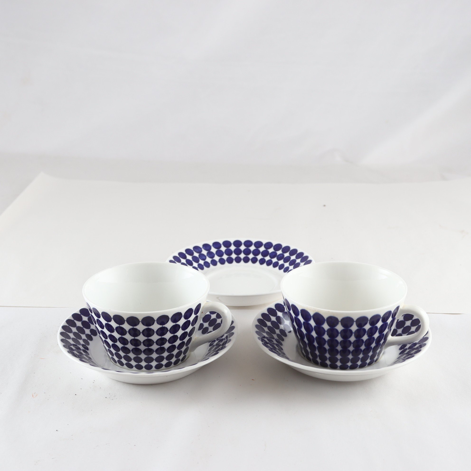 Tekoppar på fat, ”Adam”, Stig Lindberg, Gustavsberg