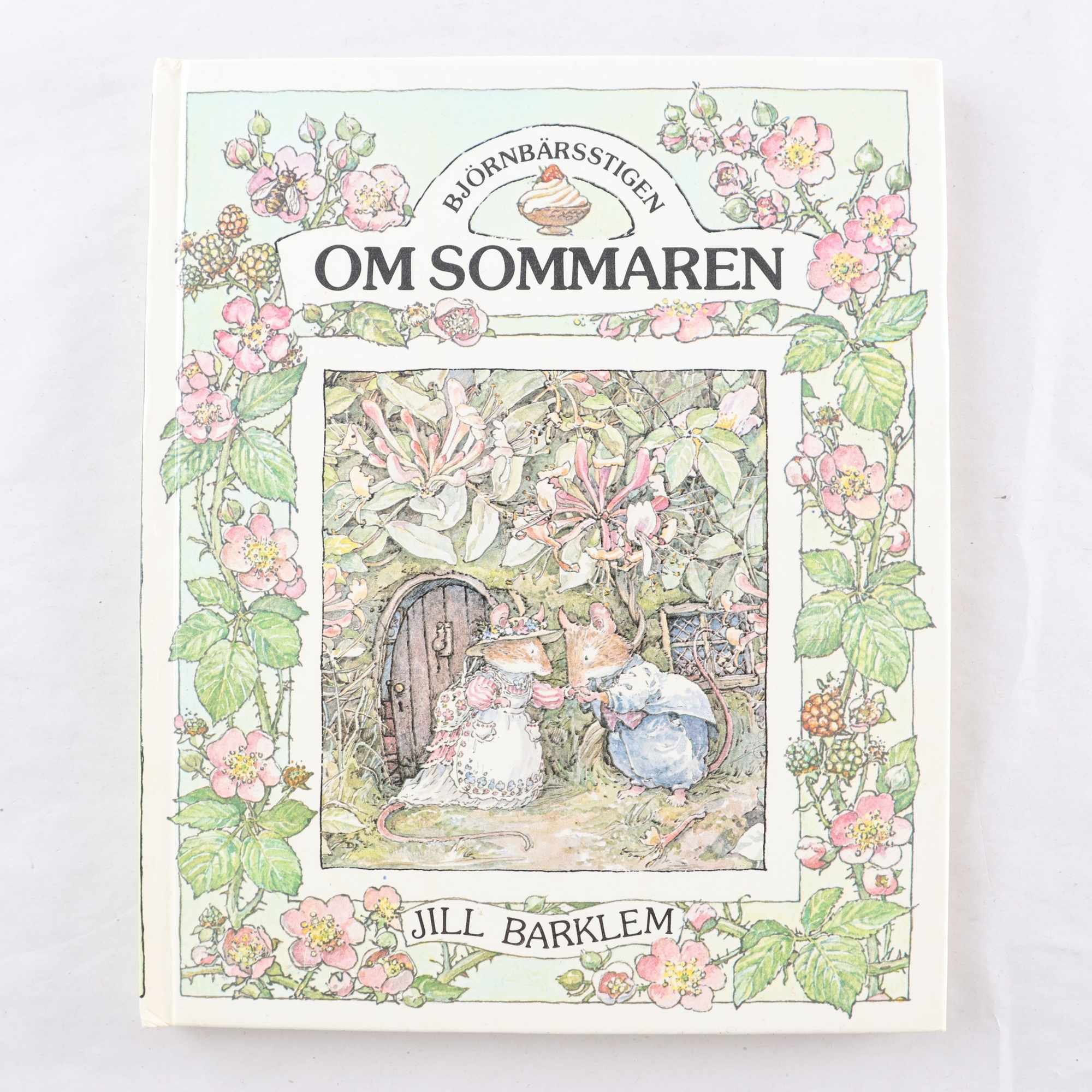 Jill Barklem, Björnbärsstigen: Om sommaren