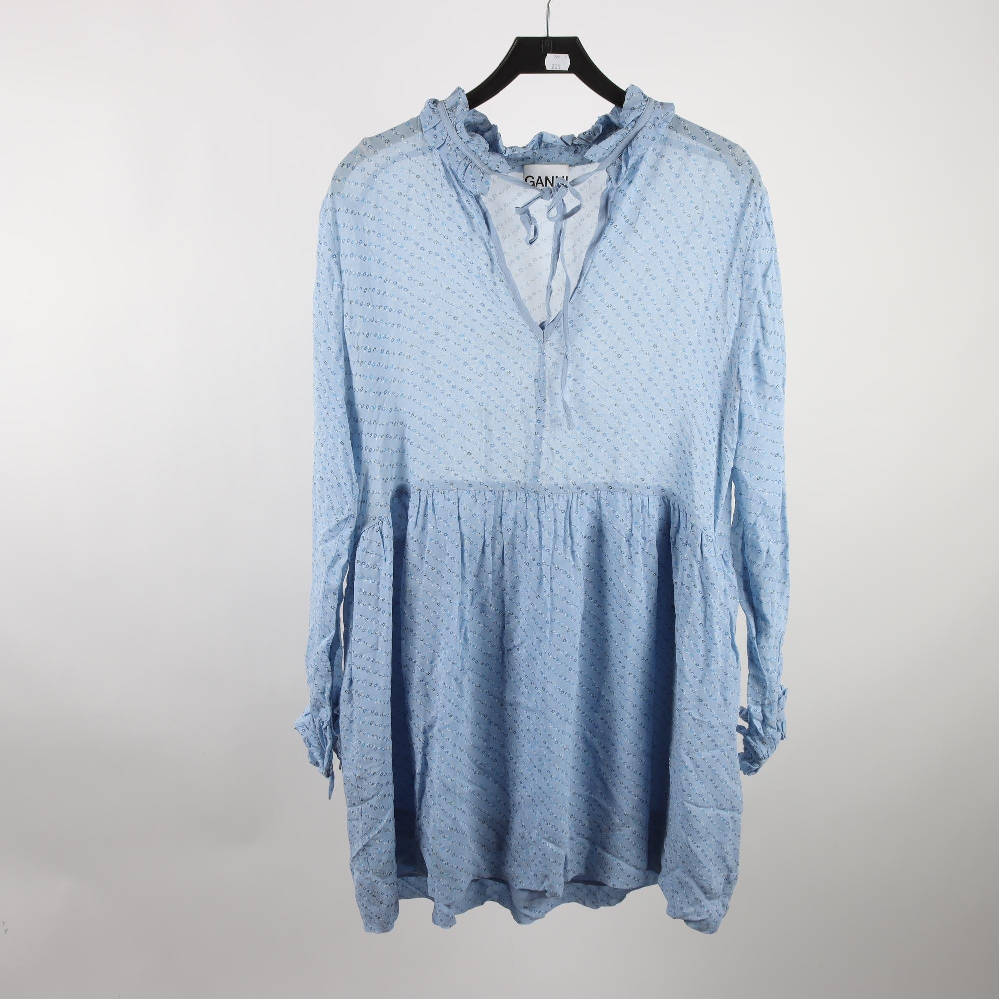 Klänning, Ganni, blommig, blå, stl. 42.