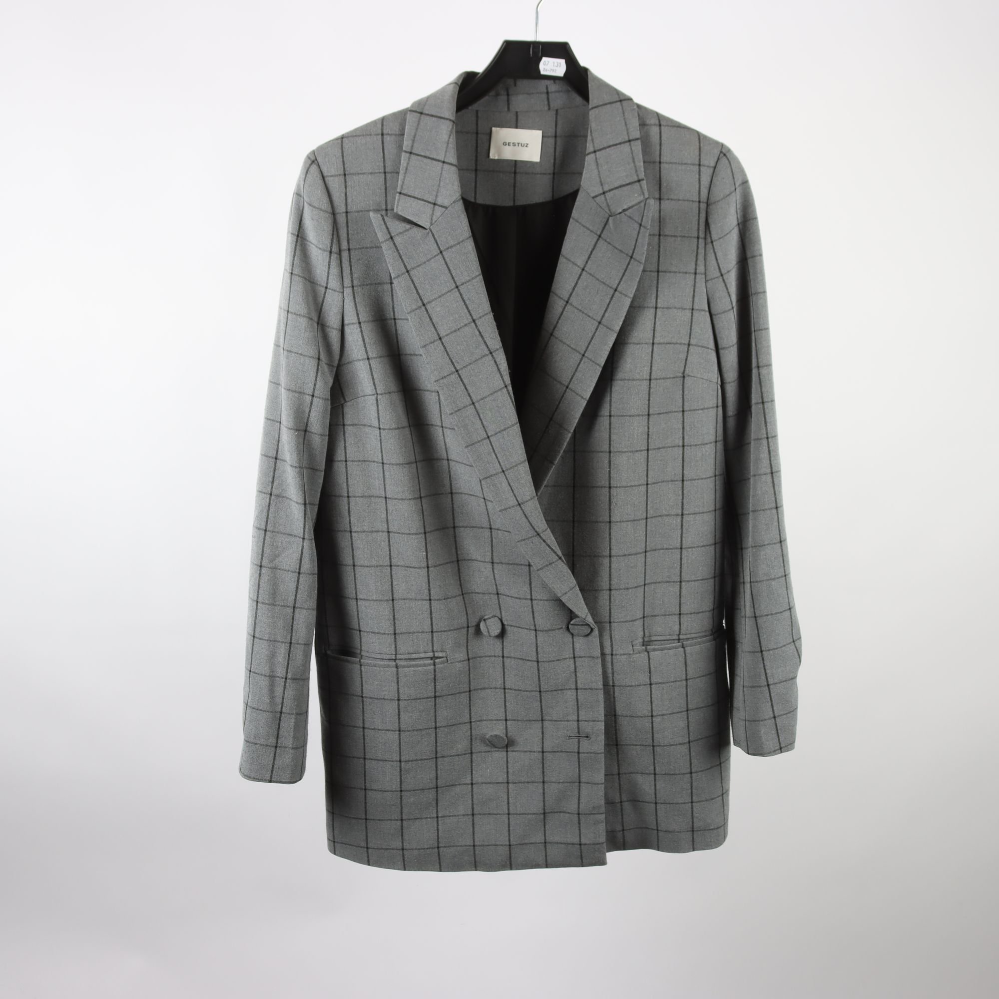 Kavaj, Gestuz, stl. 36