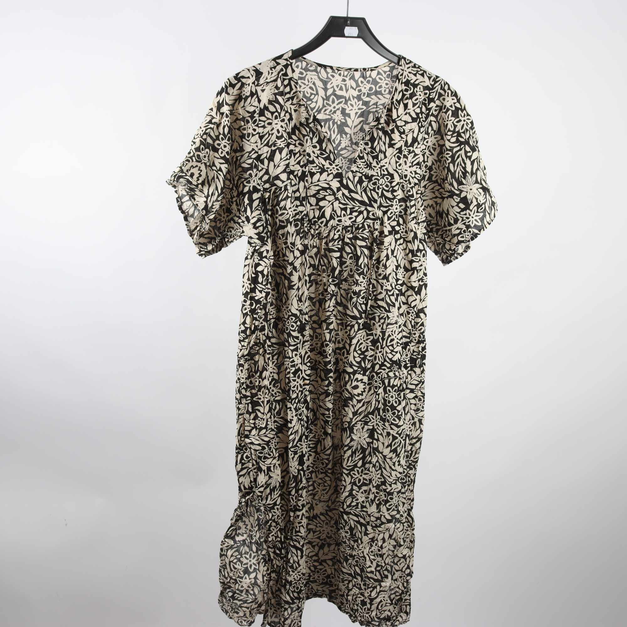 Klänning, Okänd, vit, svart, stl. ca. L.