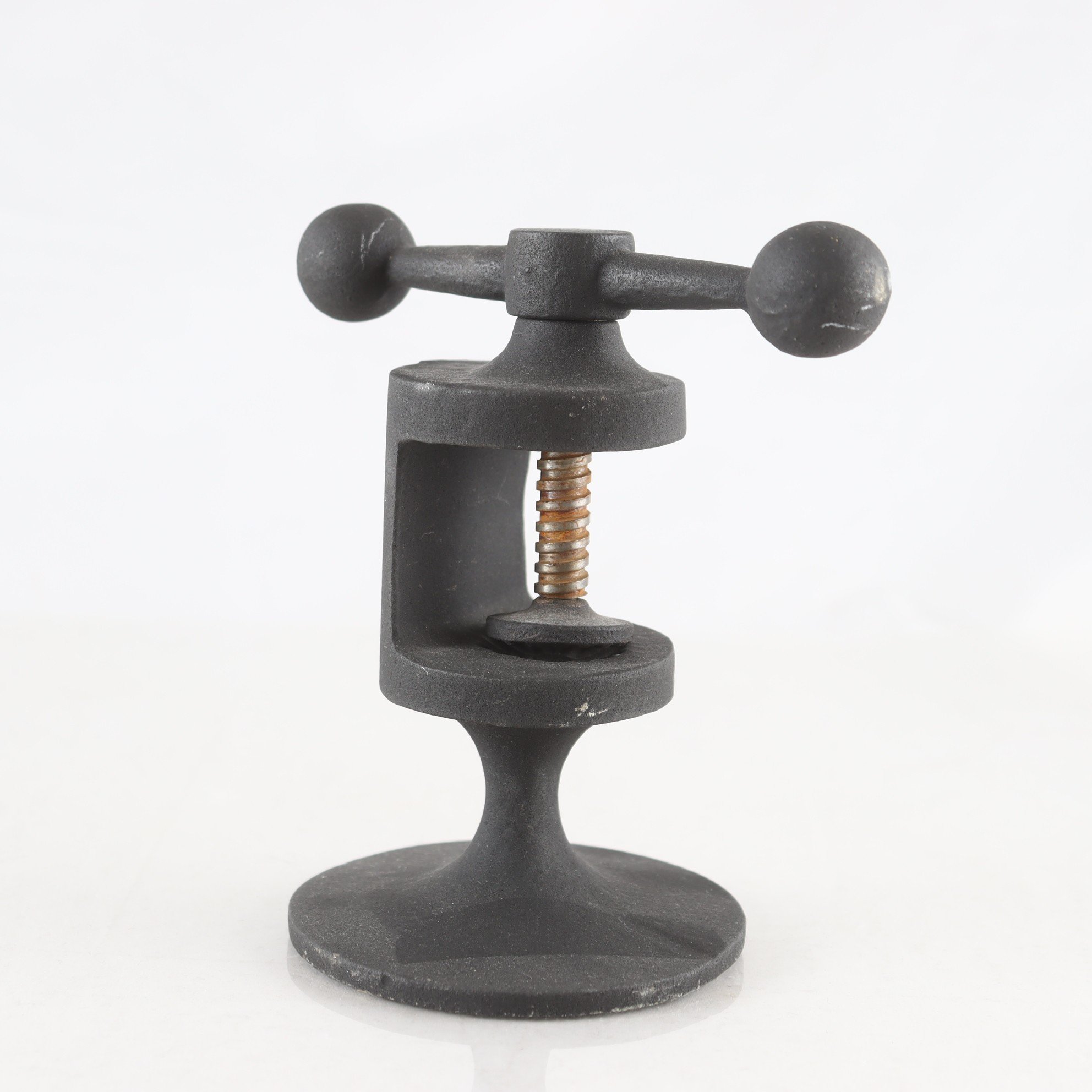 Nötknäppare, gjutjärn, Robert Welch, Chipping, Camden, England. Samfraktas ej.