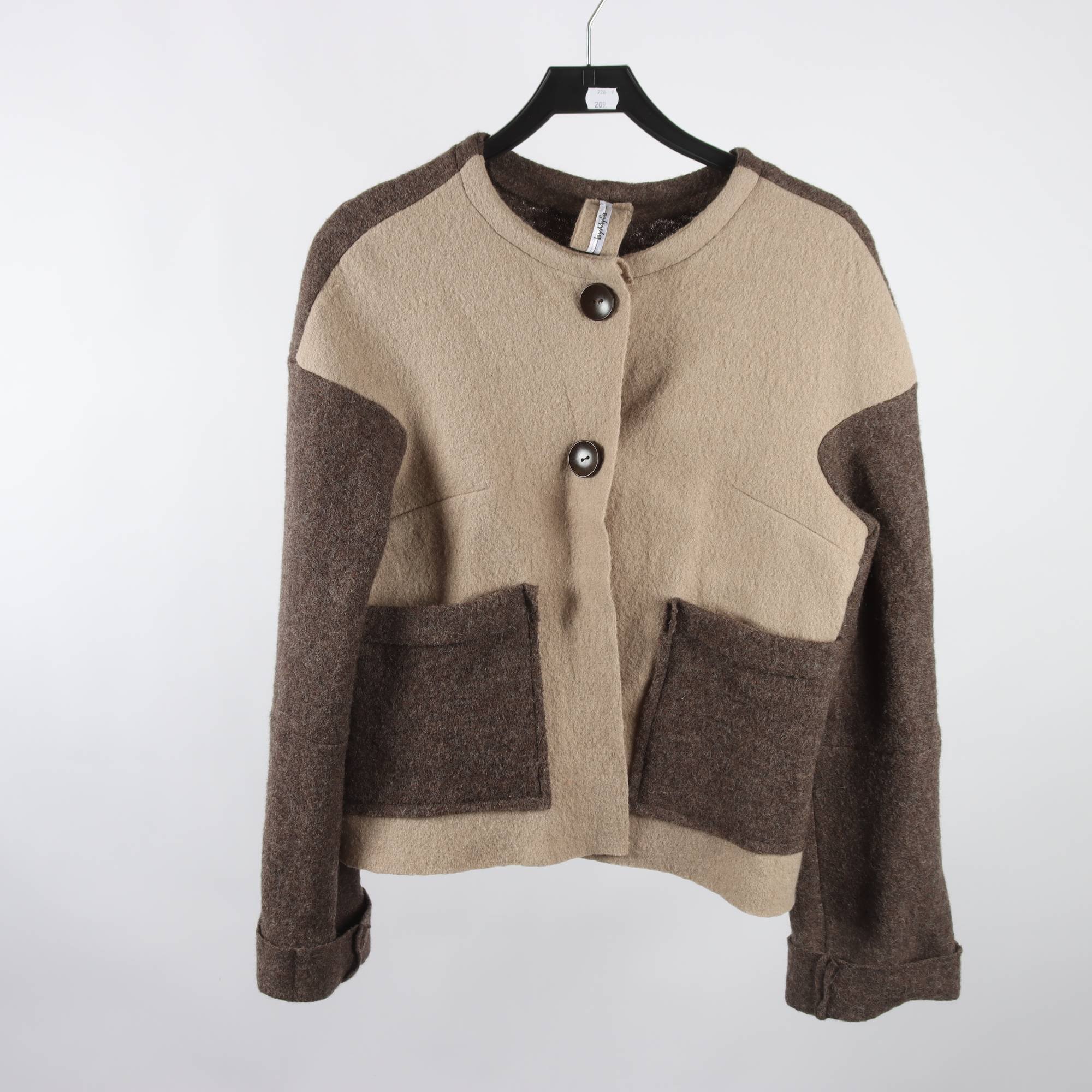 Jacka, By Mylla, brun, beige, stl. ca. S/M.