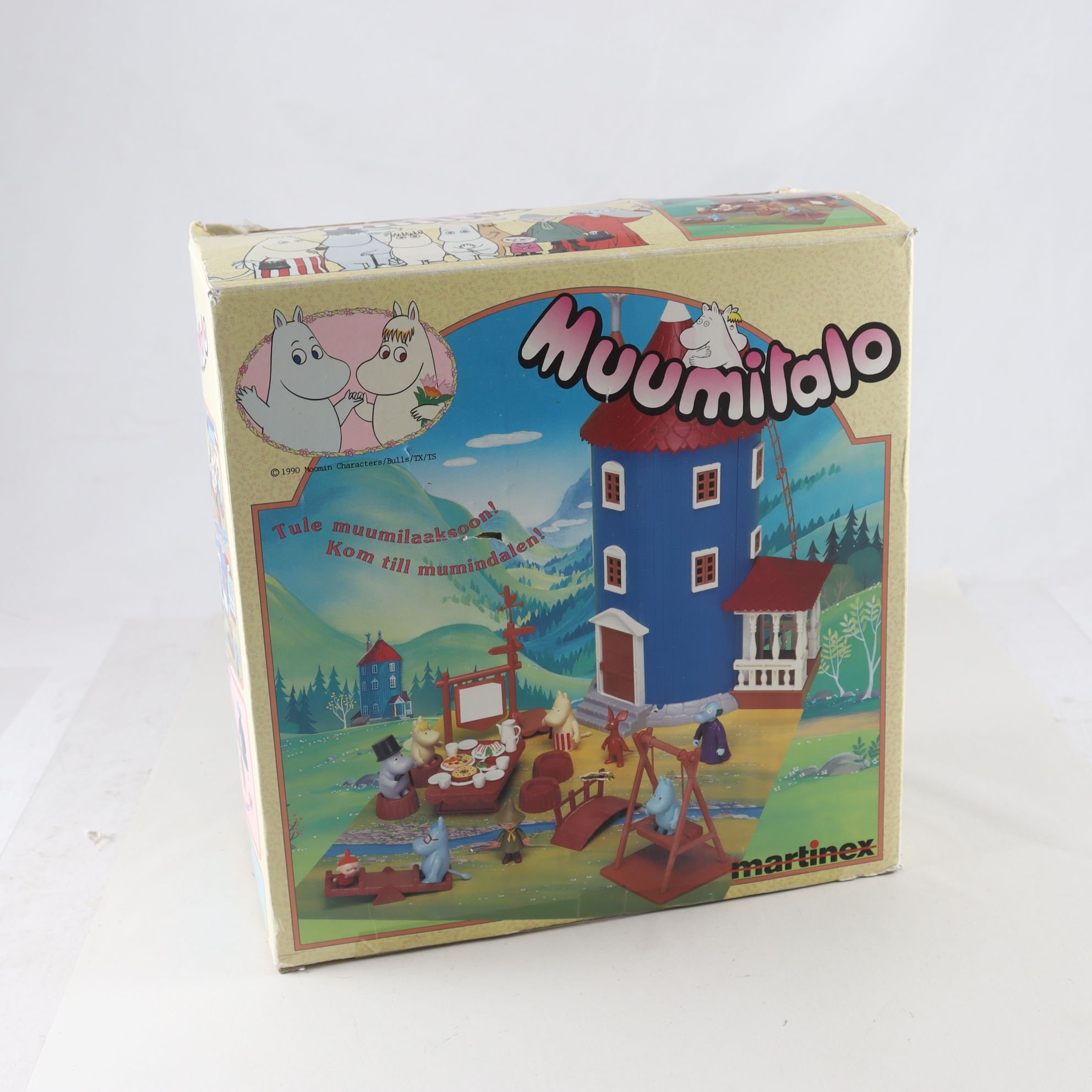 Lekhus, Muminhus,med figurerna, i org kartong. Samfraktas ej