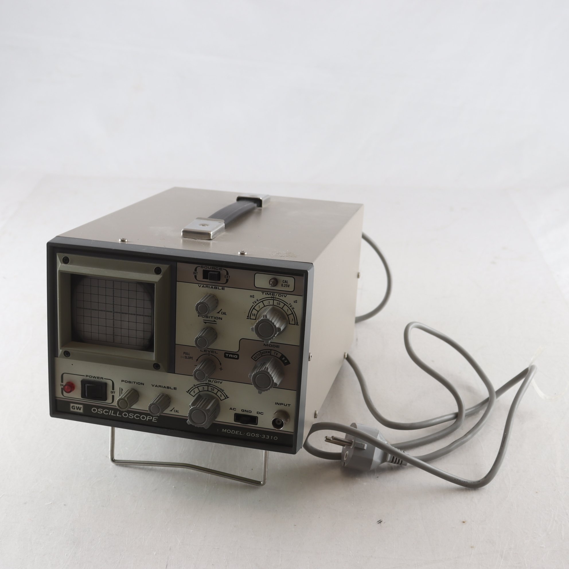 Ocsilloscope, GW, Modell gos-3310. Samfraktas ej.