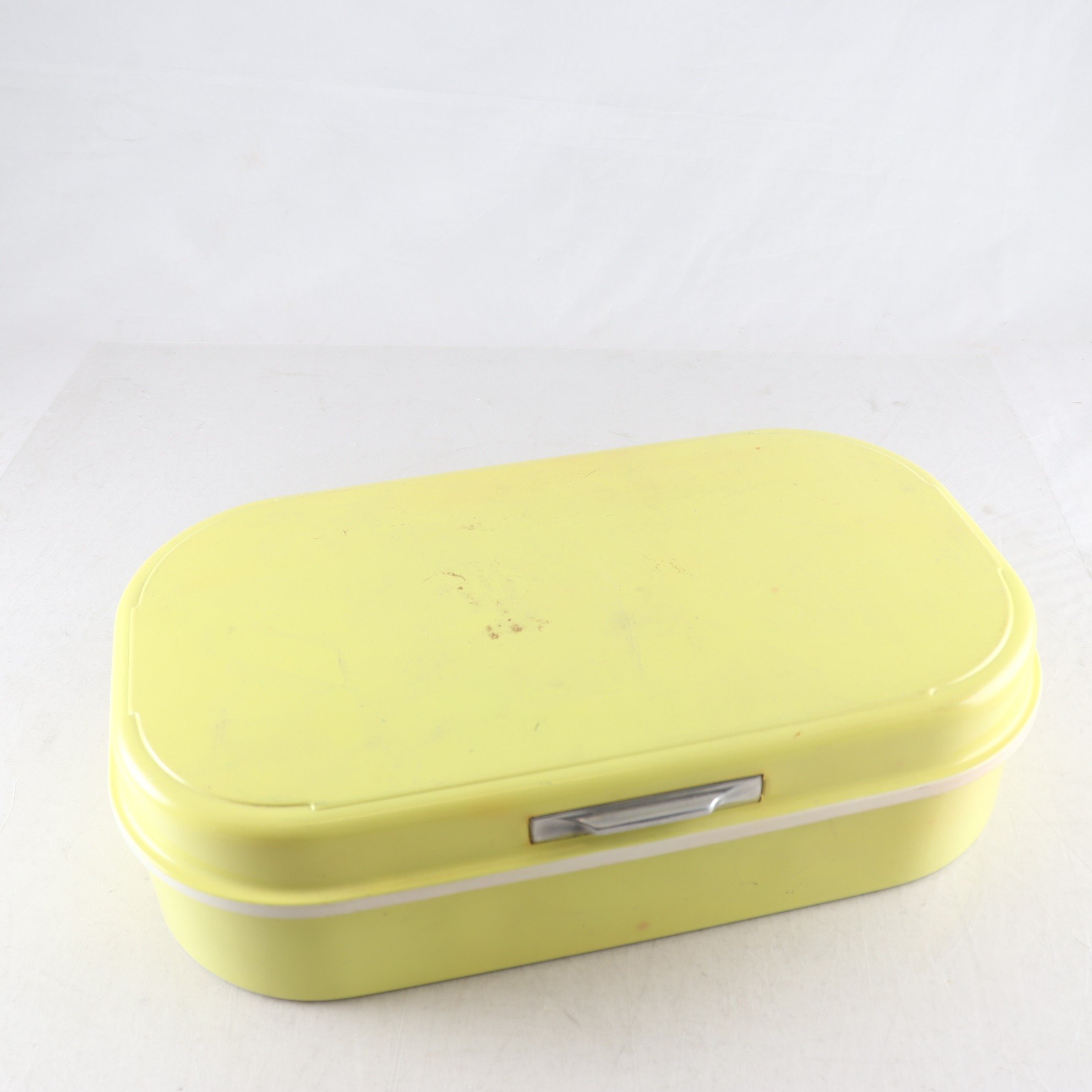 Brödlåda, plåt, NilsJohan. Samfraktas ej.