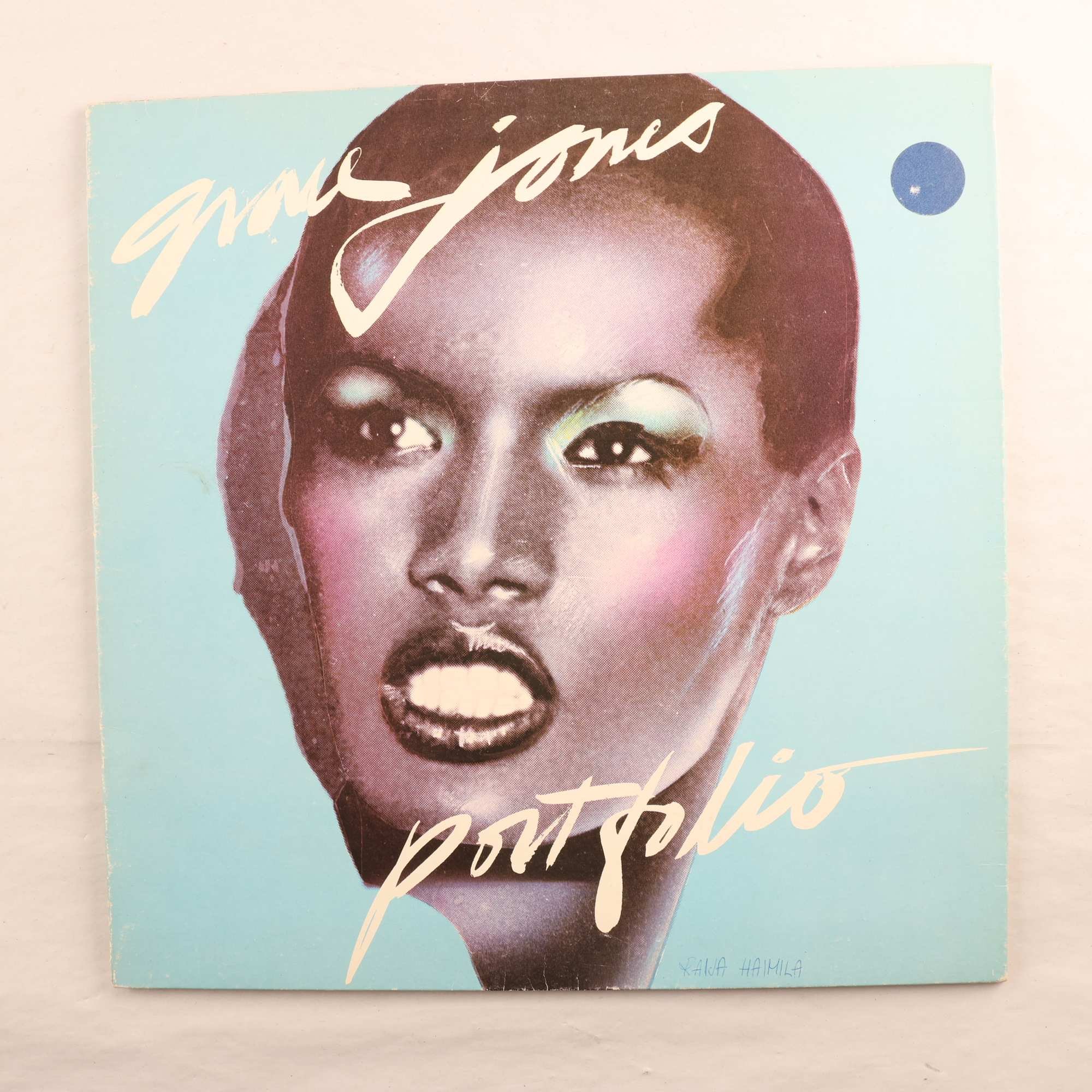 LP Grace Jones, 3 titlar