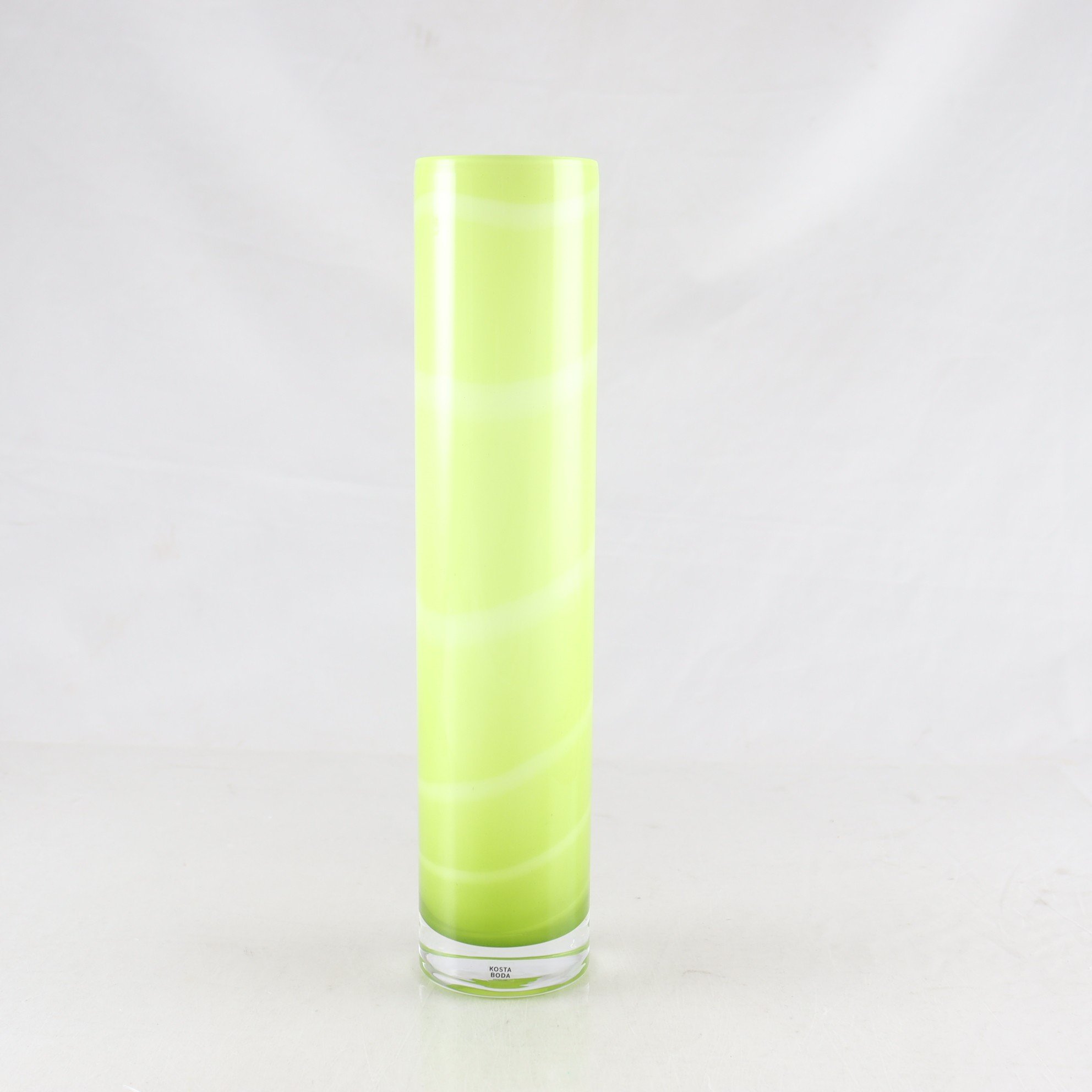 Vas, ”Samoa”, Anna Ehrner, Kosta Boda. Samfraktas ej.