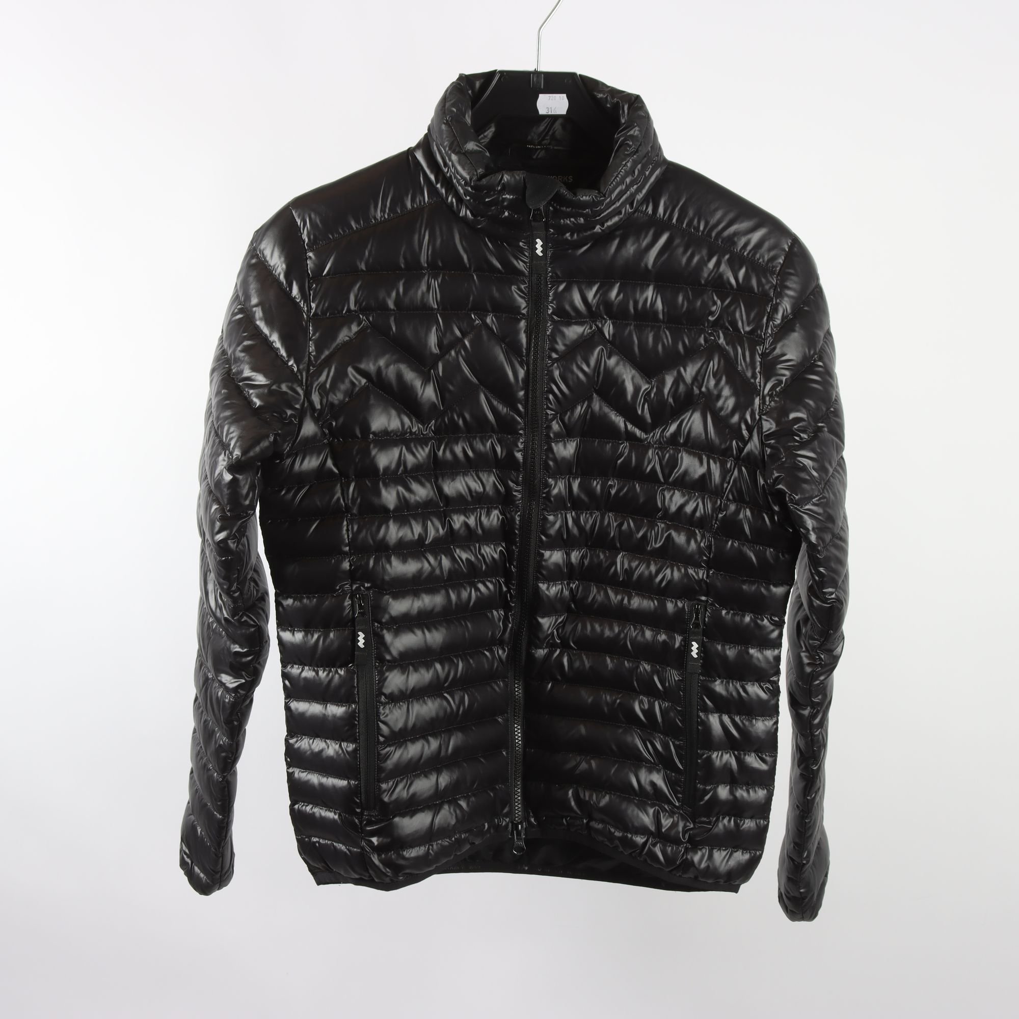 Dunjacka, Mountain Works, svart, stl. M.