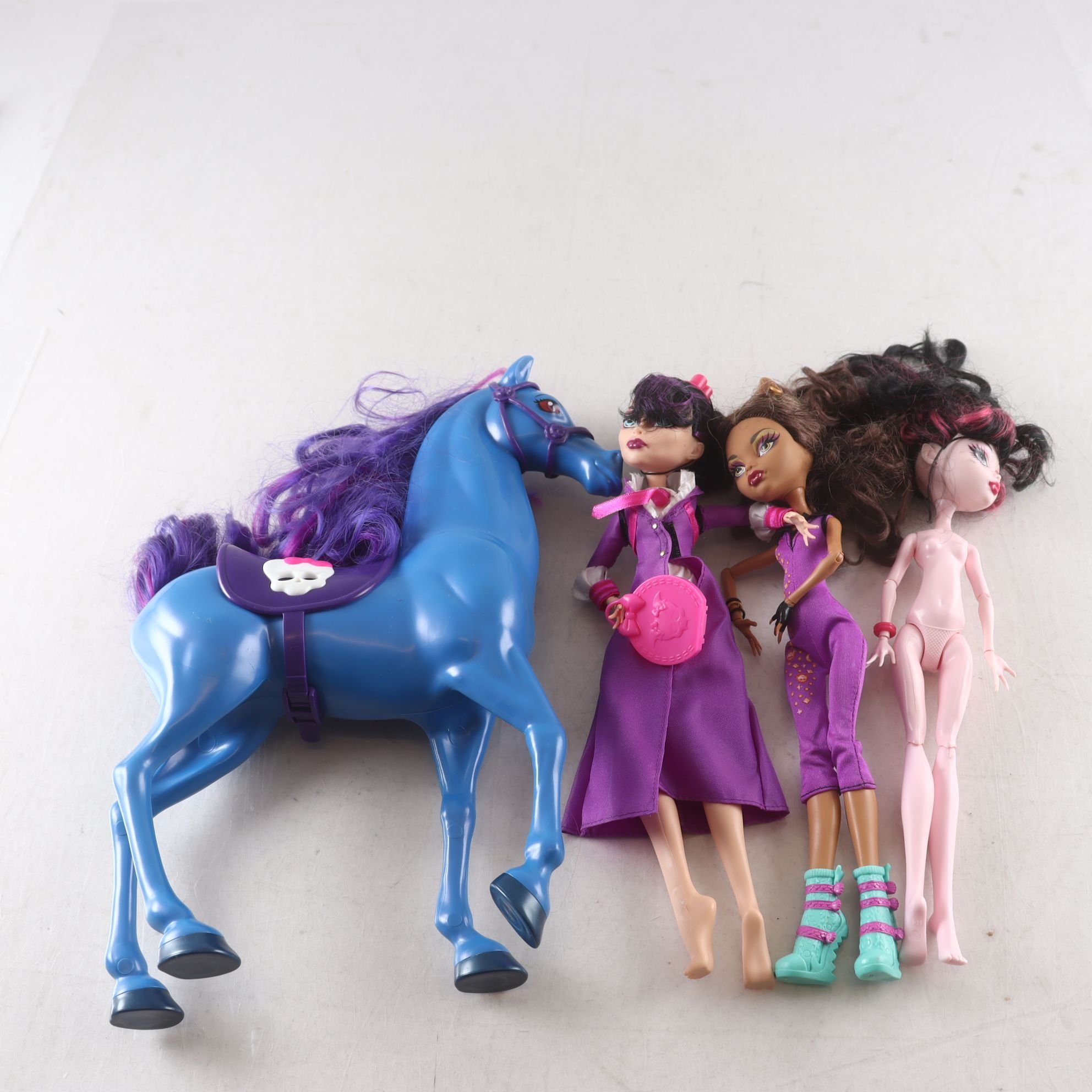 Dockor & häst, Monster High