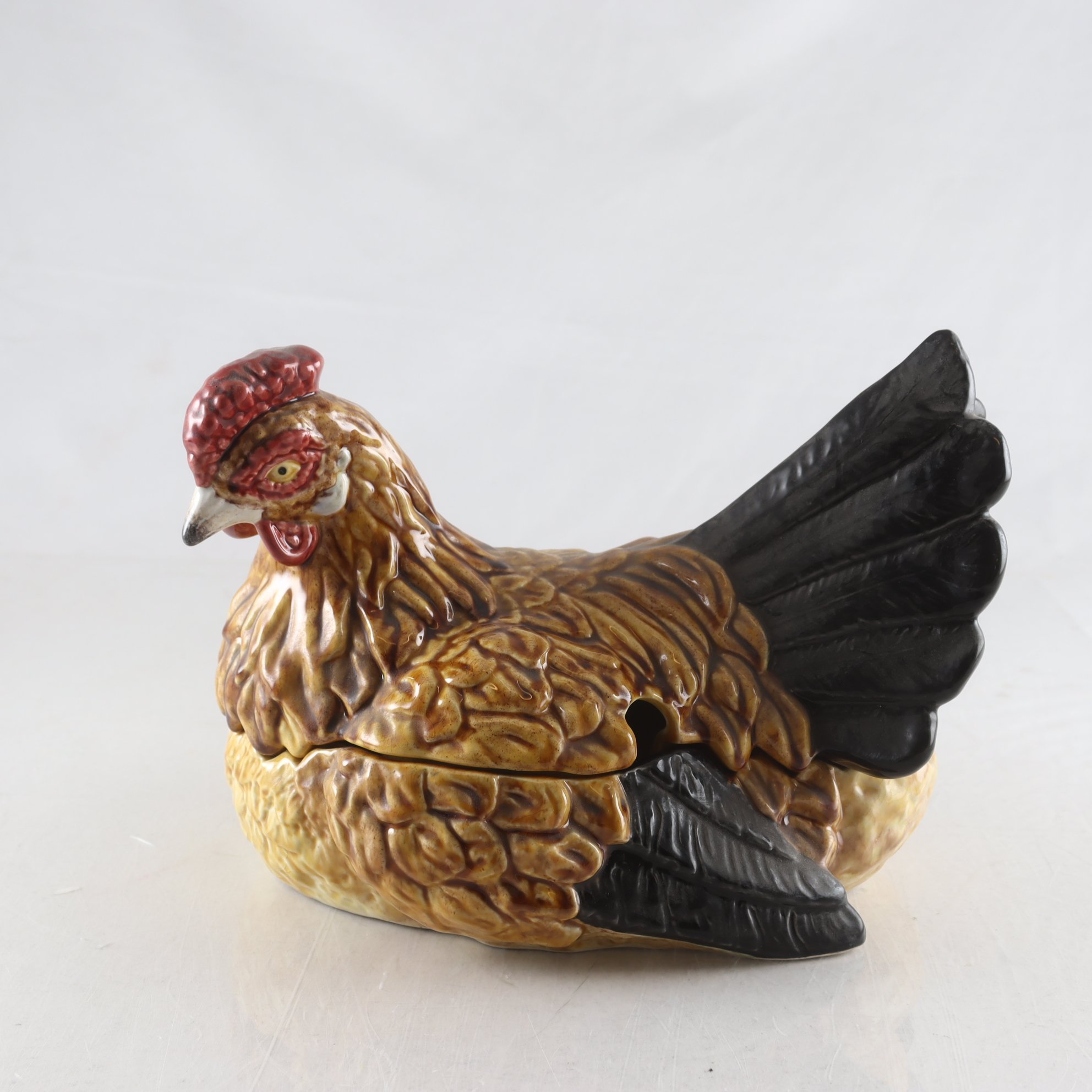 Äggömma, porslin, tupp, Bordallo Pinheiro, Portugal. Endast avhämtning.