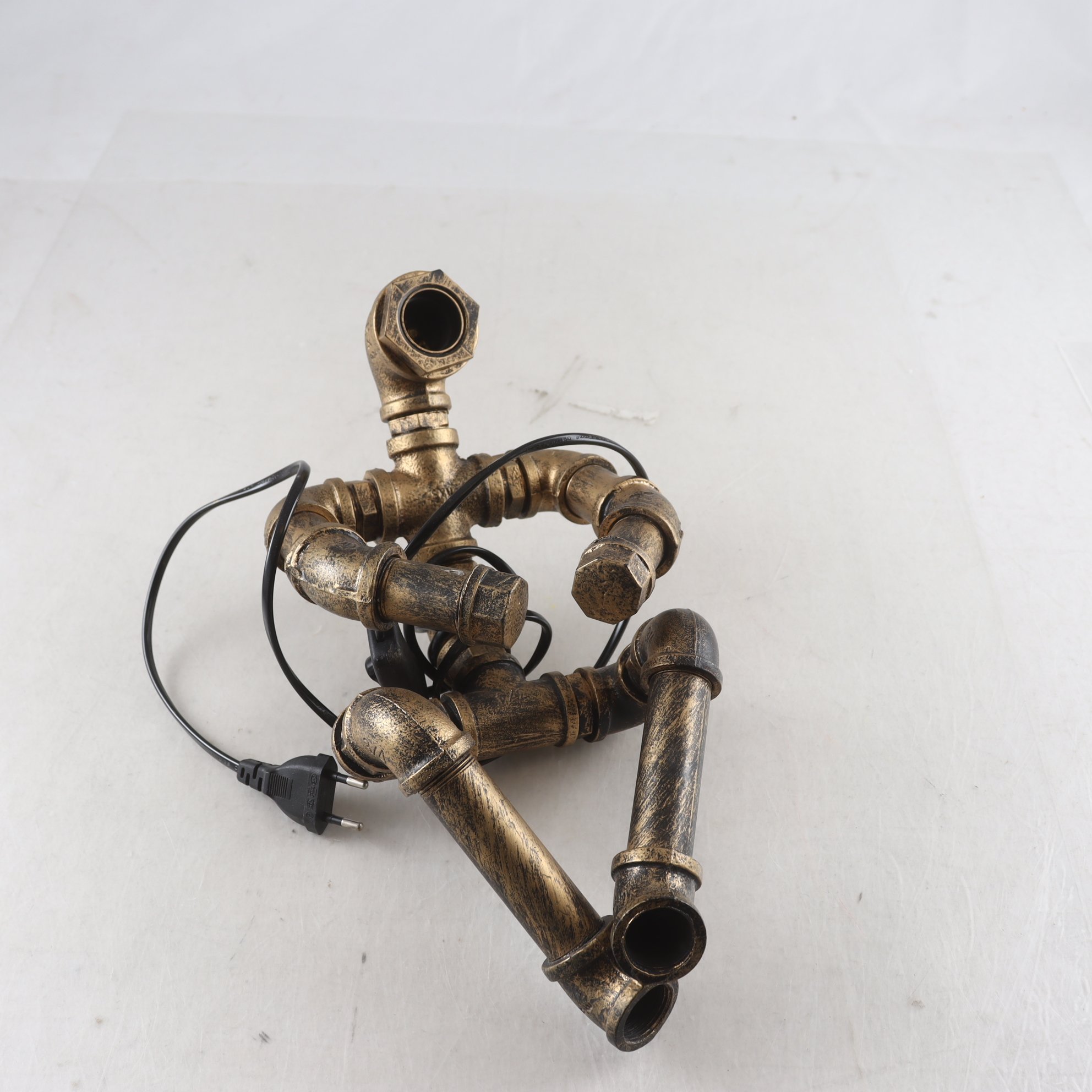 Bordslampa. Samfraktas ej.