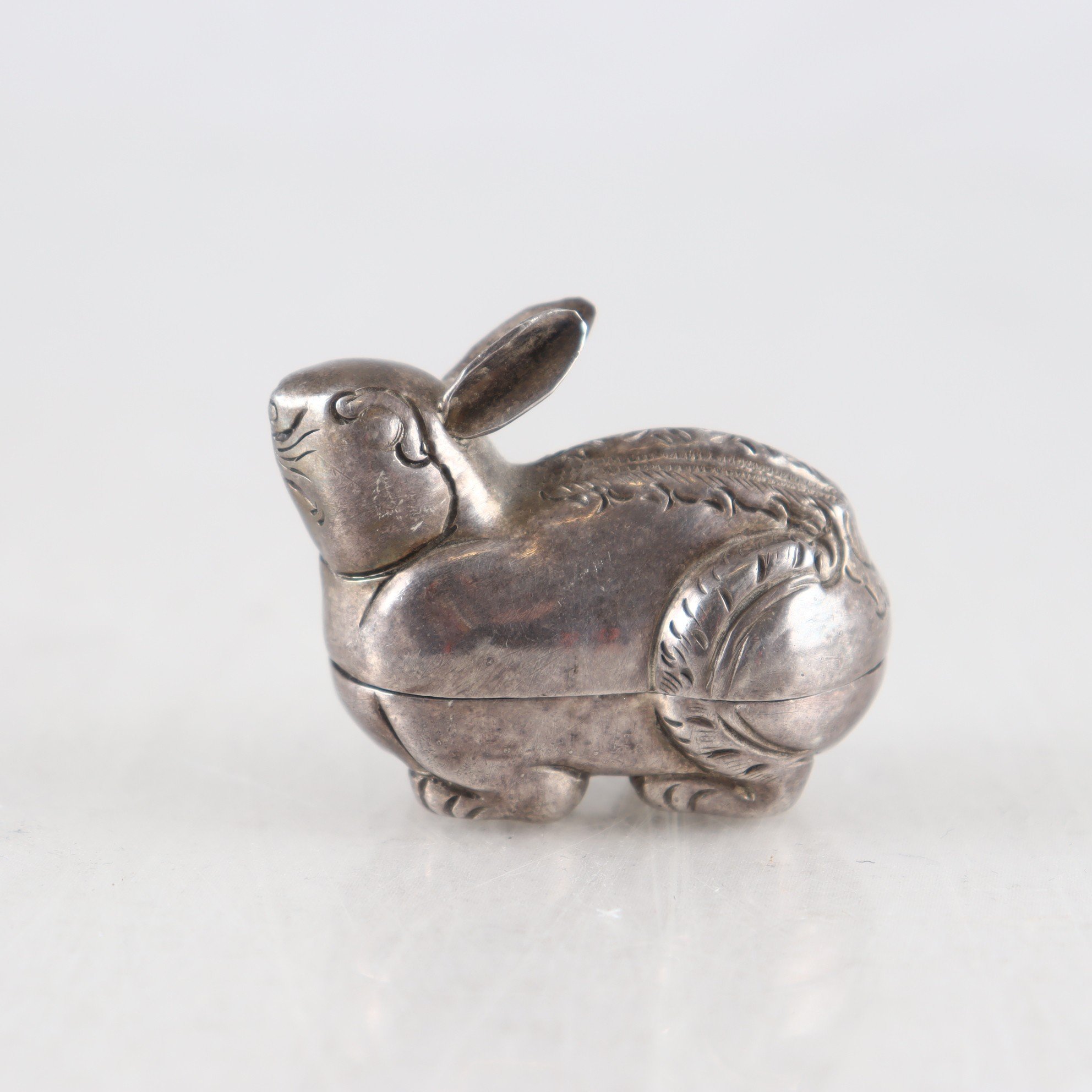 Pillerask, silver, hare