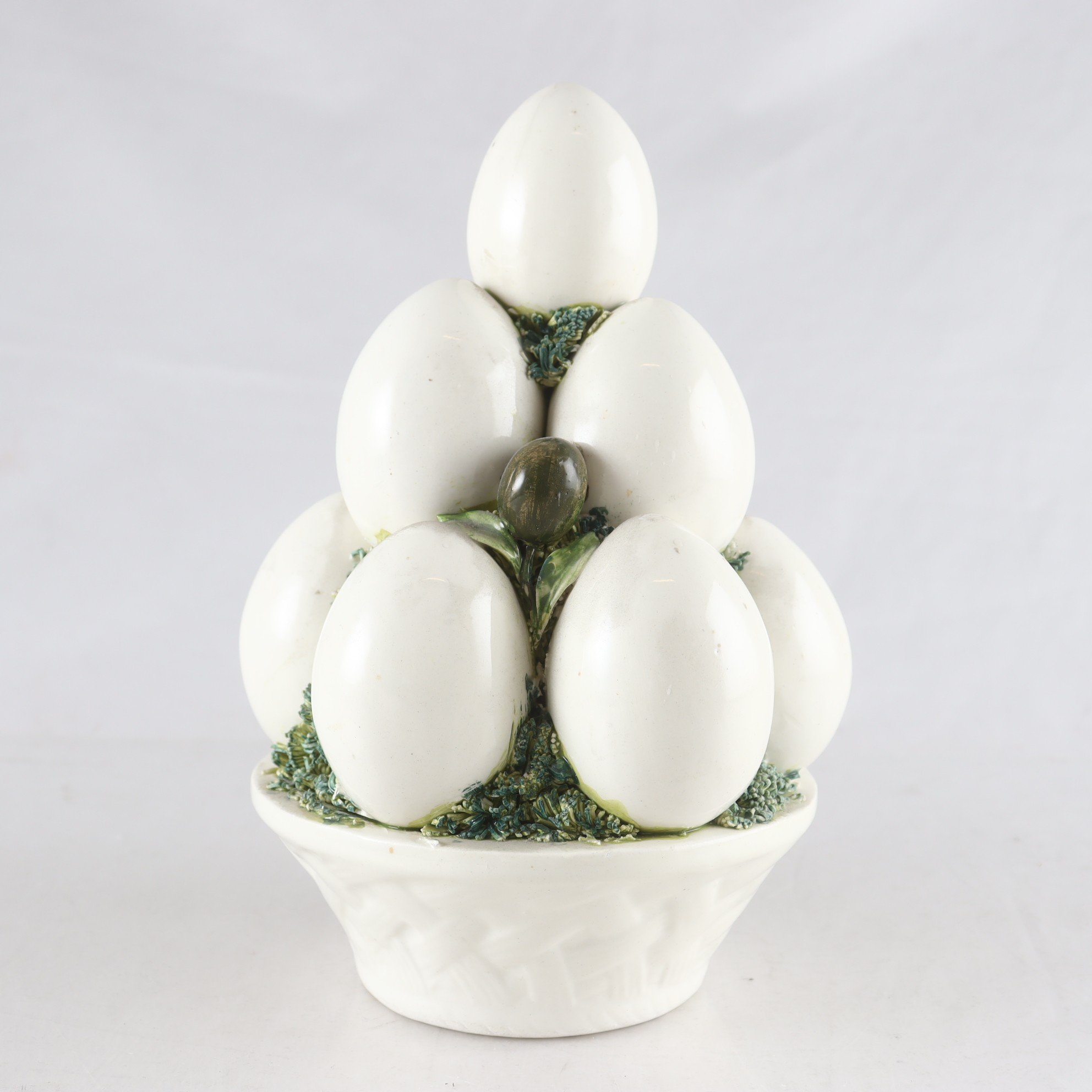 Bordsdekoration, porslin, ägg, 1900-tal. Samfraktas ej.