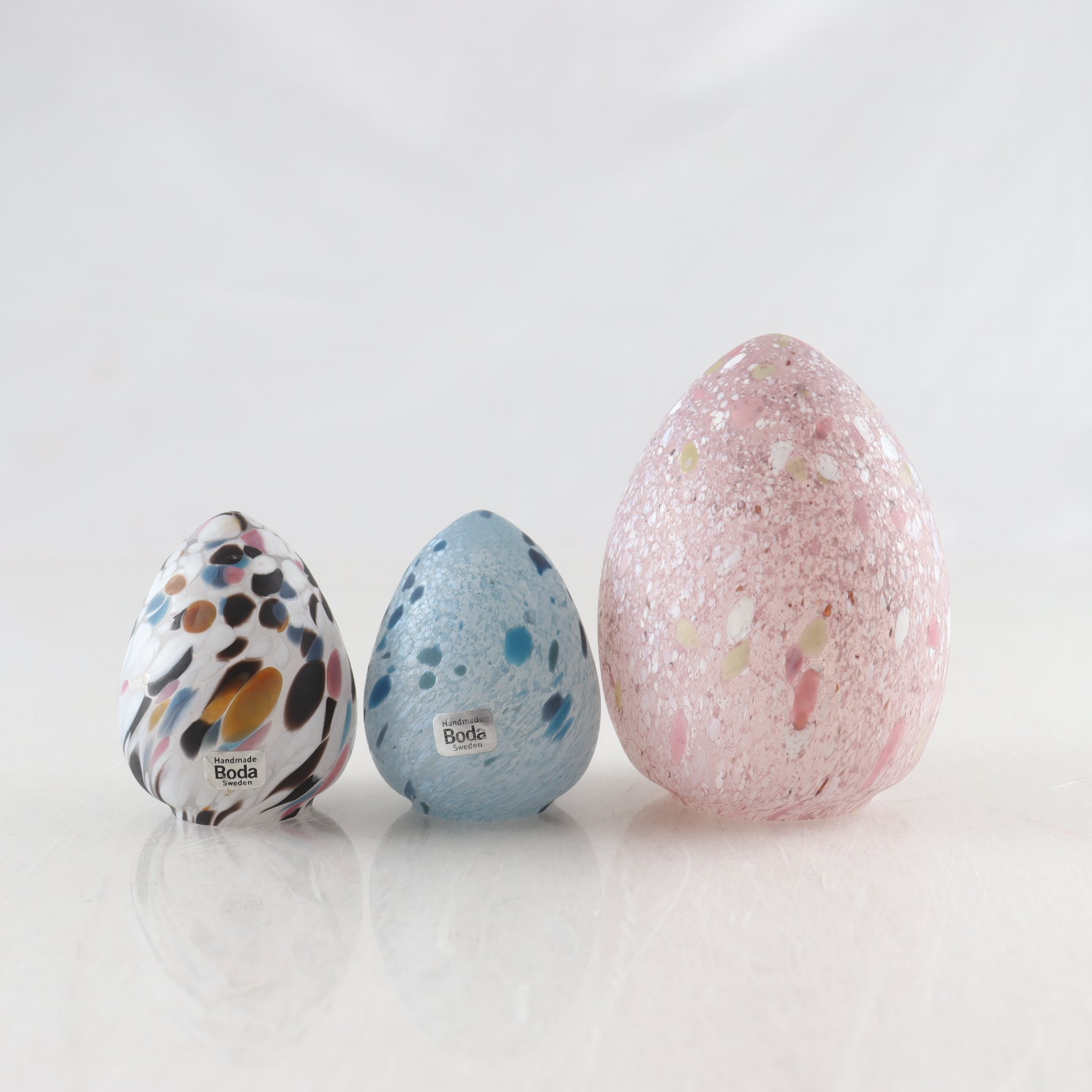 Konstglas, ägg, Monica Backström, Kosta Boda