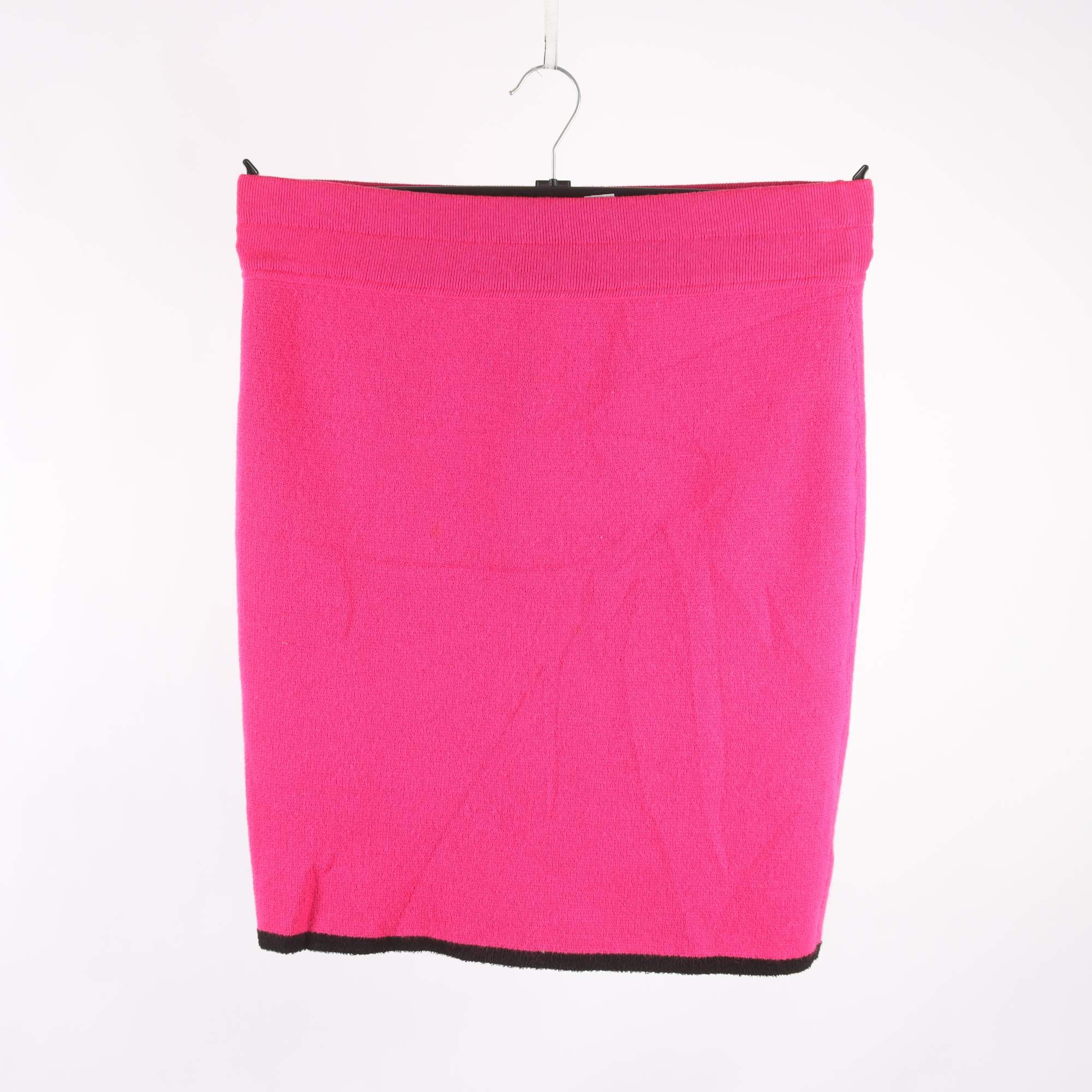 Kjol, Escada, rosa, stickad, 90% ull, stl. 40.