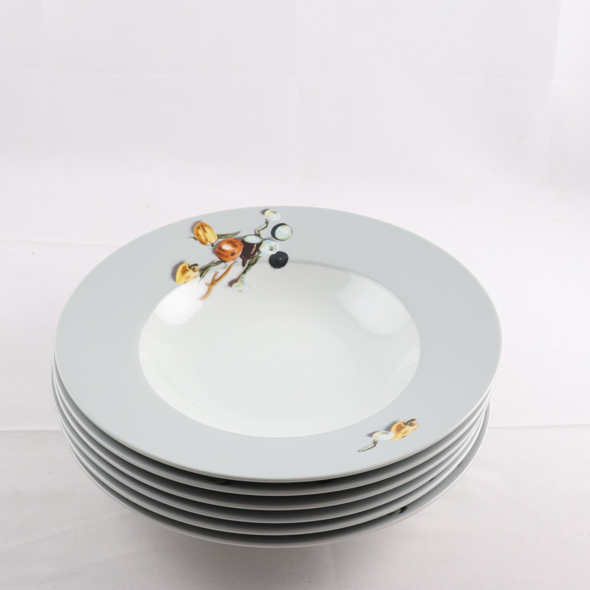 Djupa tallrikar, Lasse Åberg, Mussaka, 6 st. Endast avhämtning.