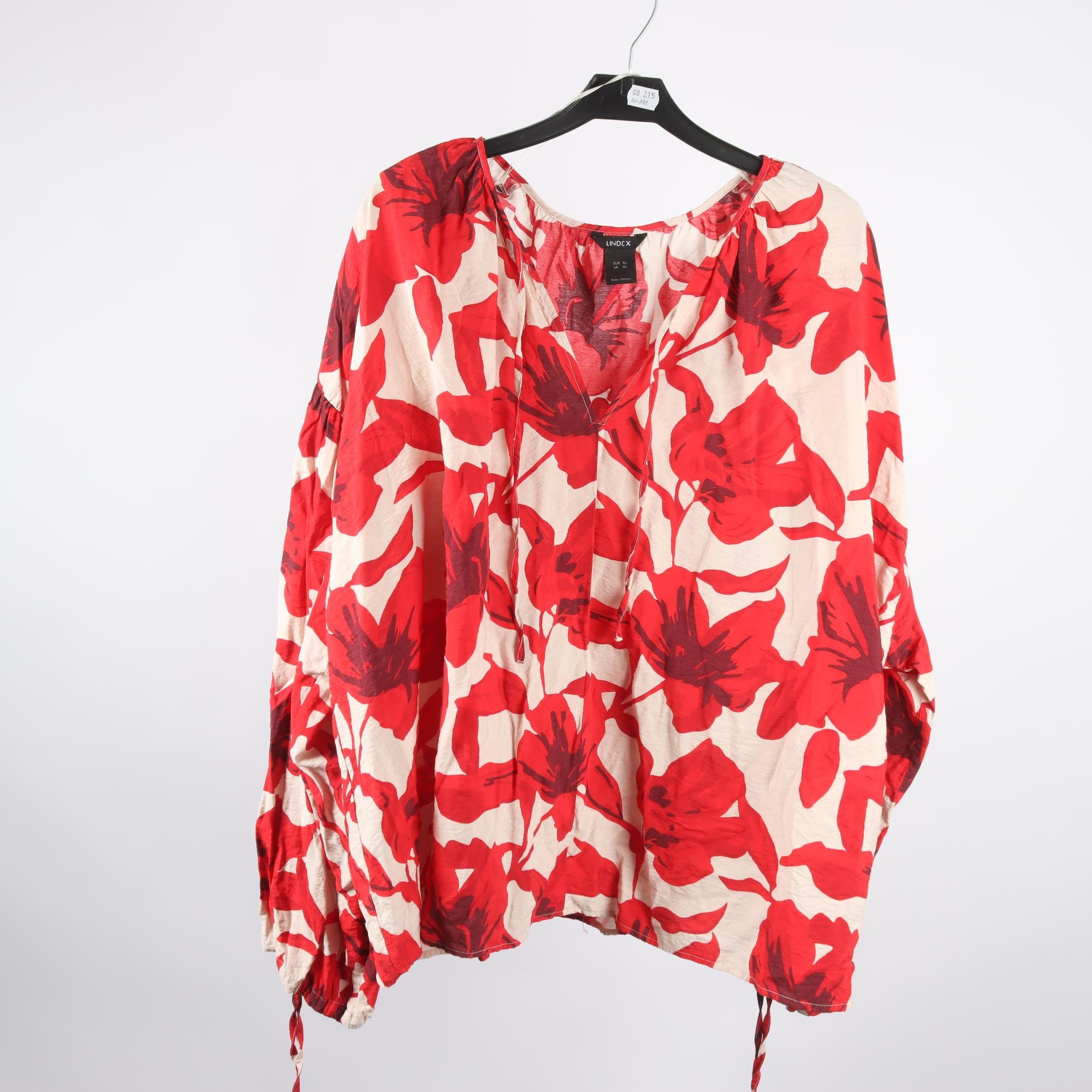 Blus, Lindex, stl. XL